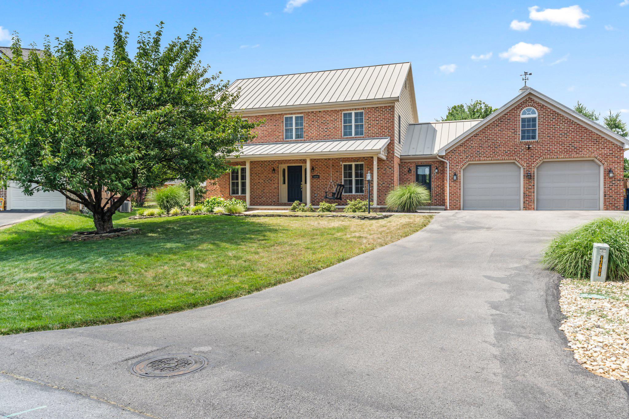 MAPLE VALLEY ESTATES - Residential
