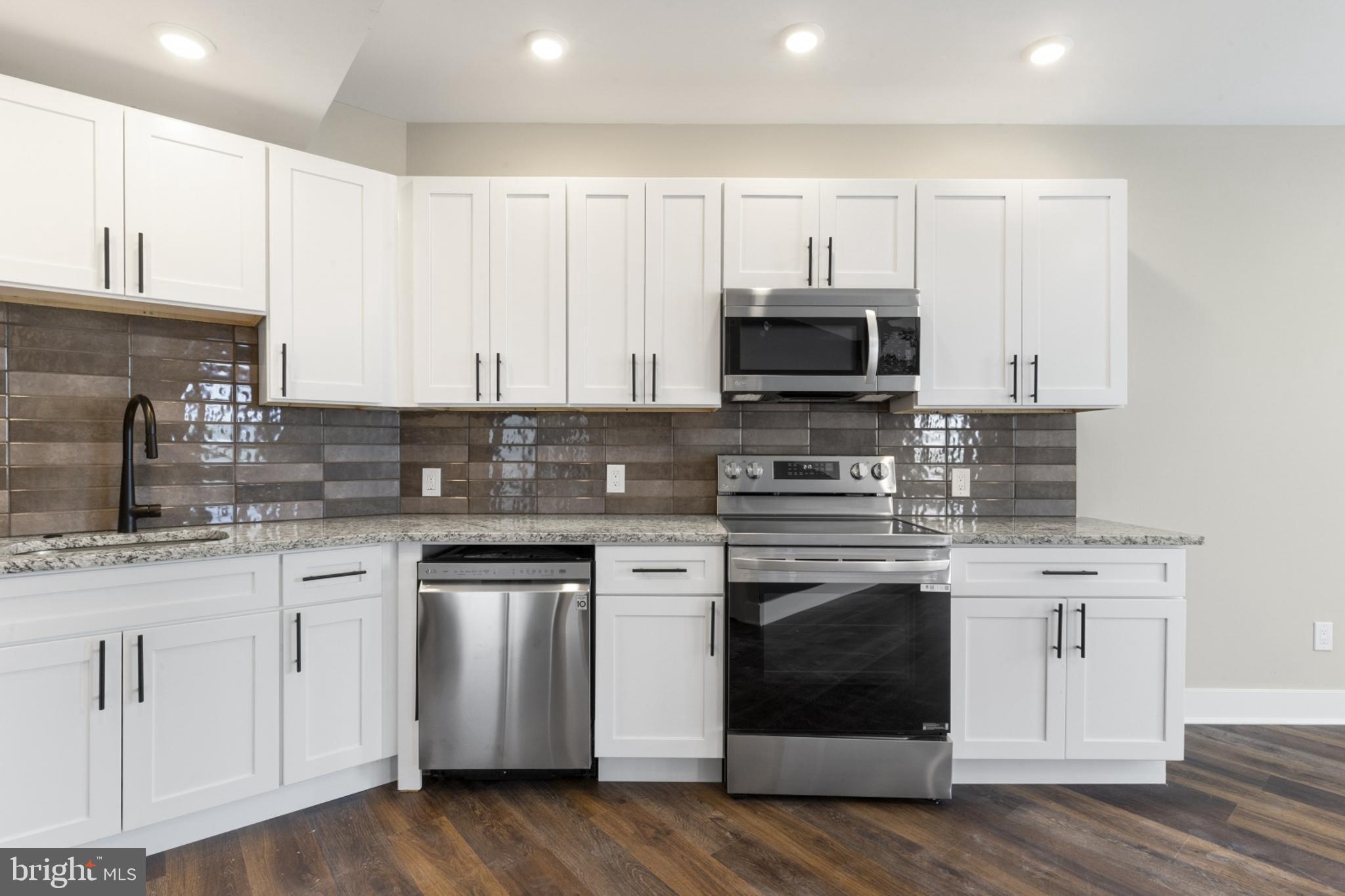 EAST KENSINGTON - Residential Lease
