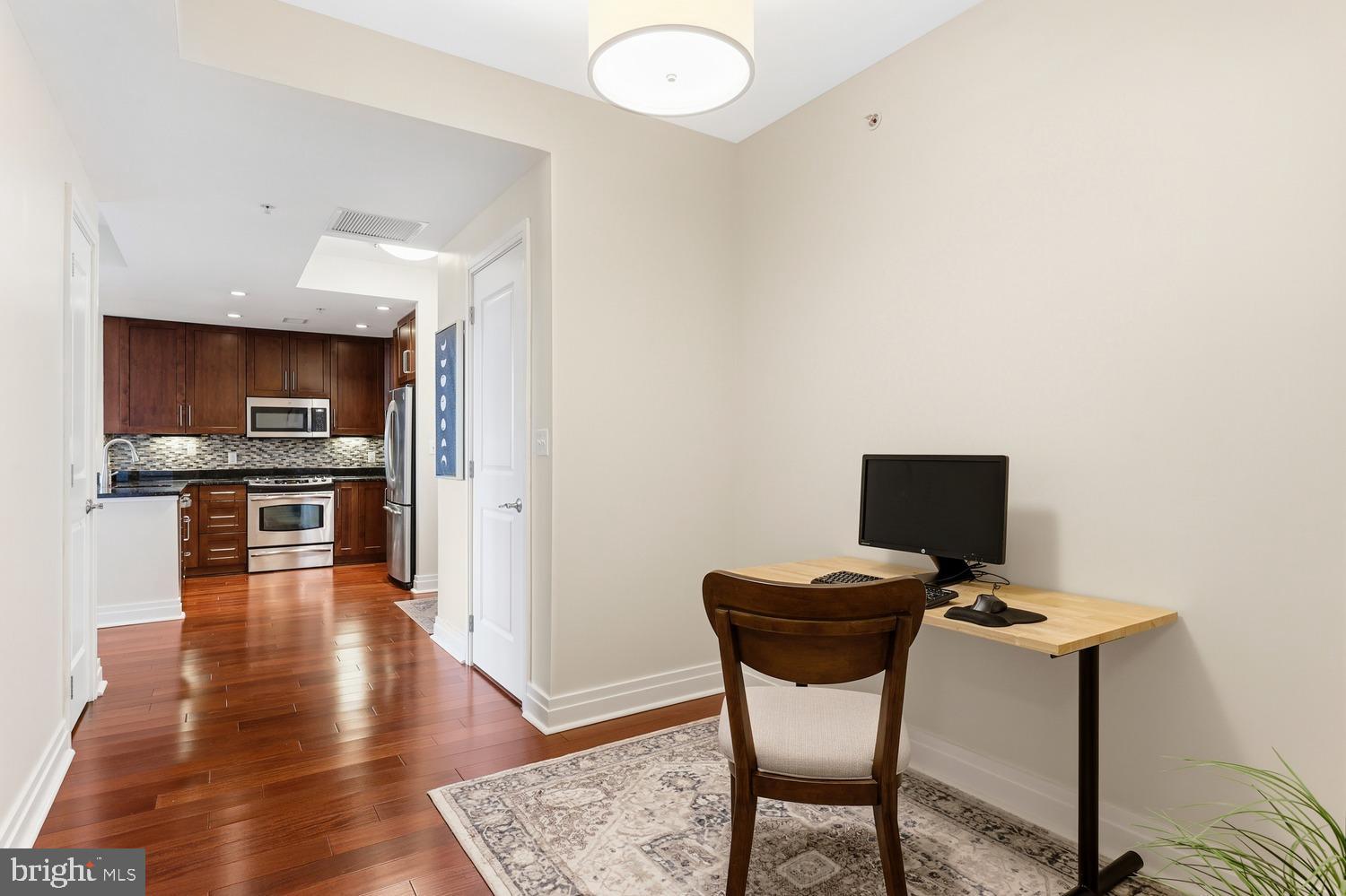 ONE PARK CREST - Residential
