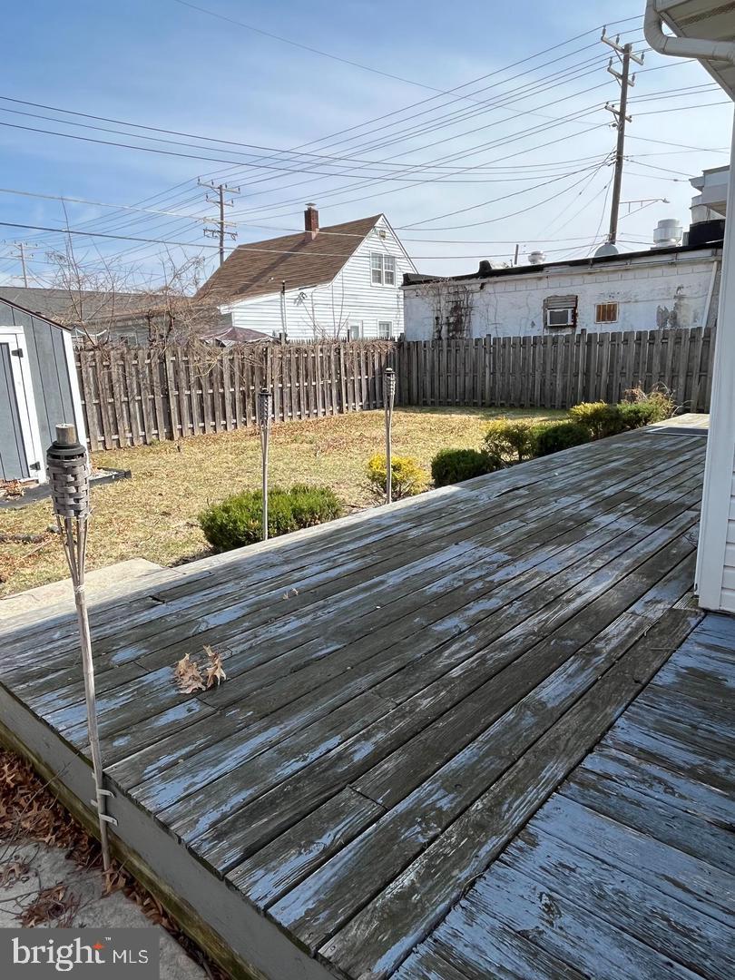 EDGEWATER - Residential Lease