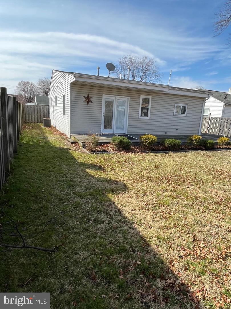 EDGEWATER - Residential Lease