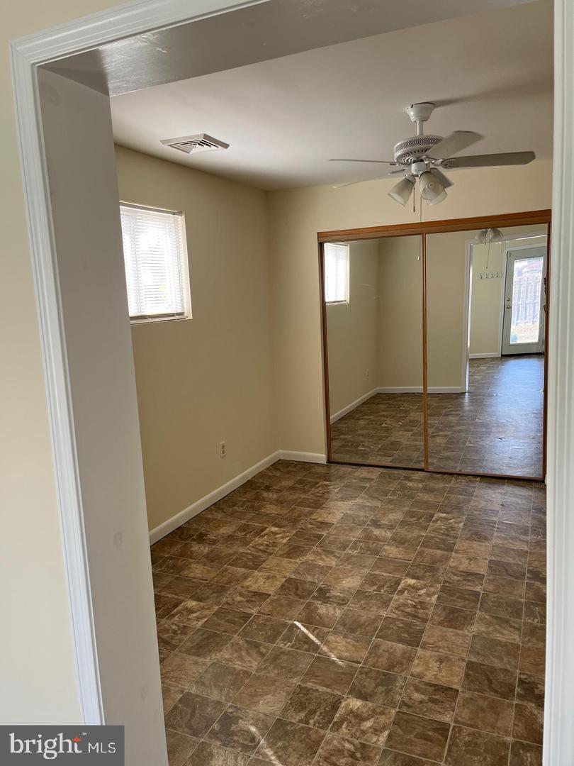 EDGEWATER - Residential Lease