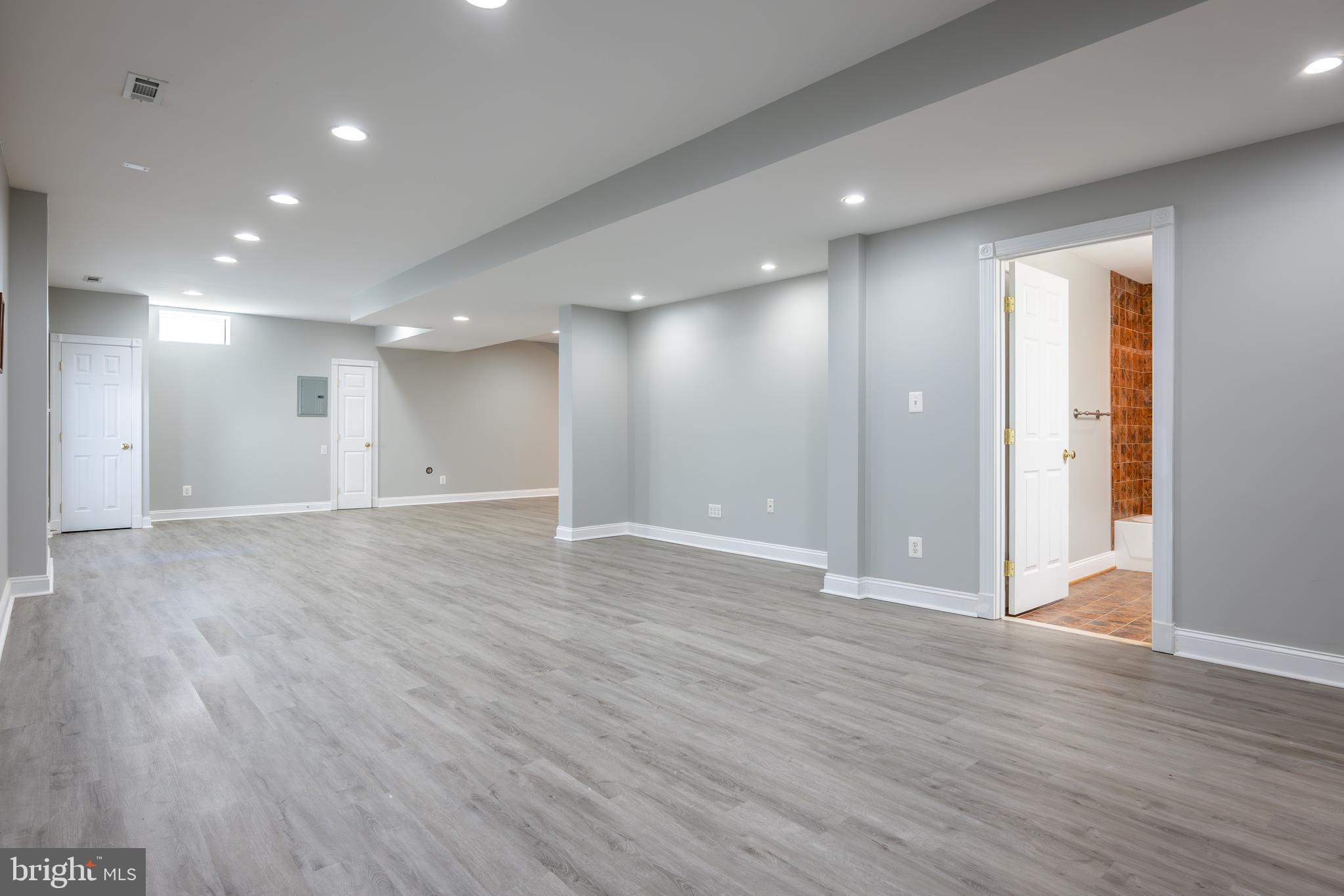 BELMONT COUNTRY CLUB - Residential