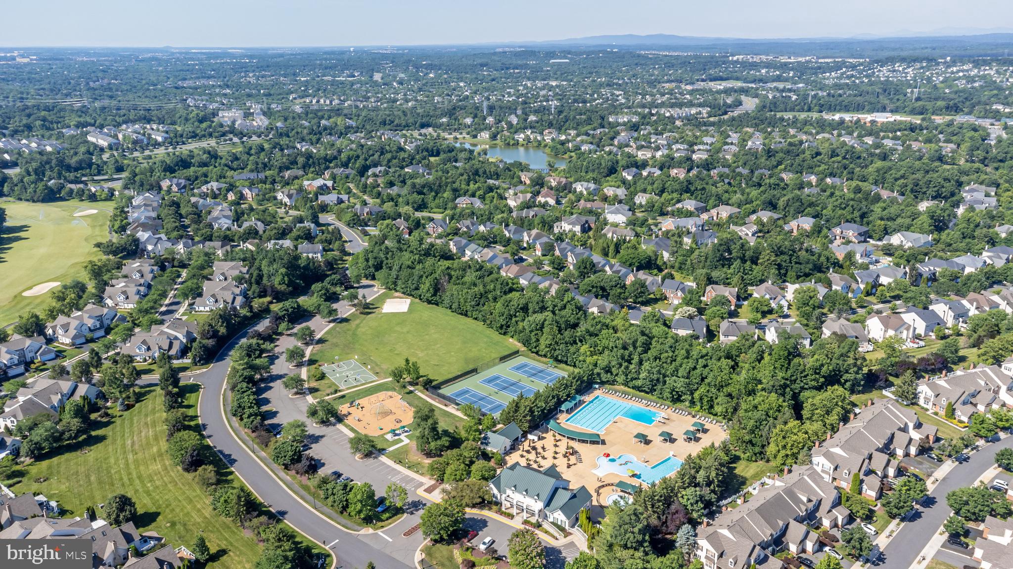 BELMONT COUNTRY CLUB - Residential
