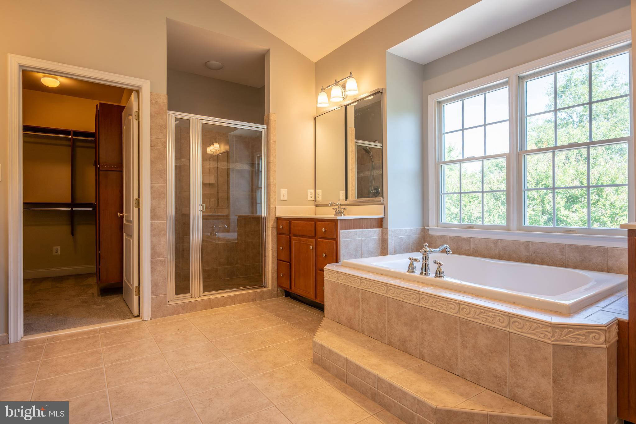 BELMONT COUNTRY CLUB - Residential