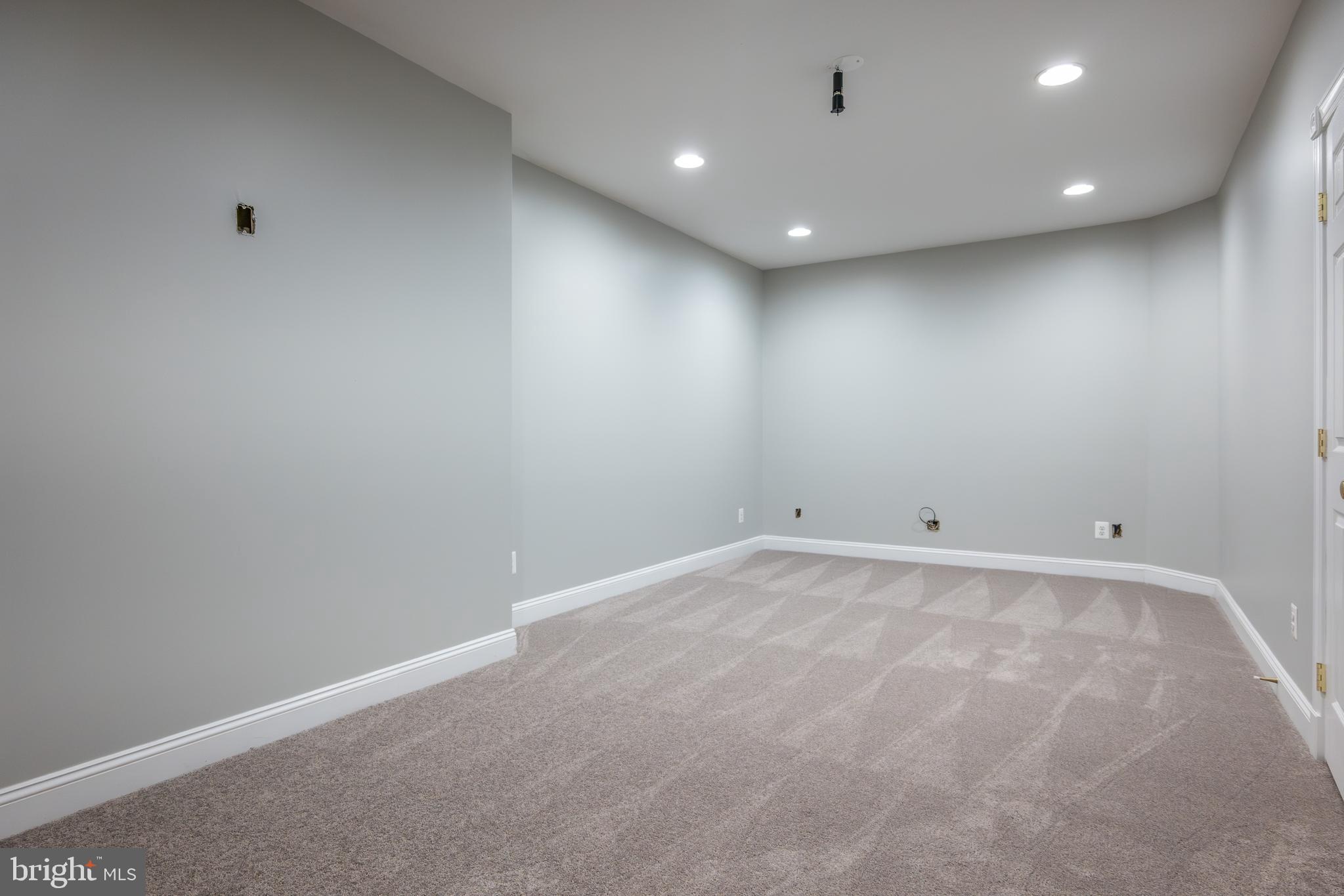 BELMONT COUNTRY CLUB - Residential