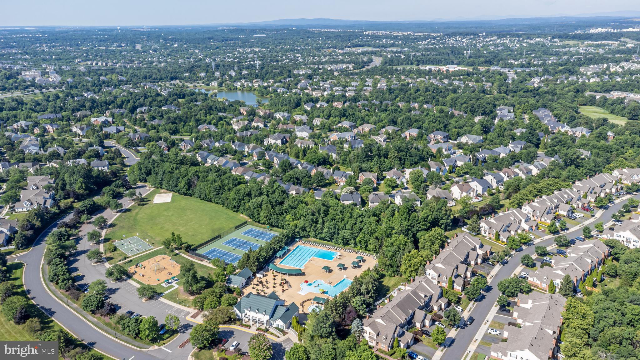 BELMONT COUNTRY CLUB - Residential
