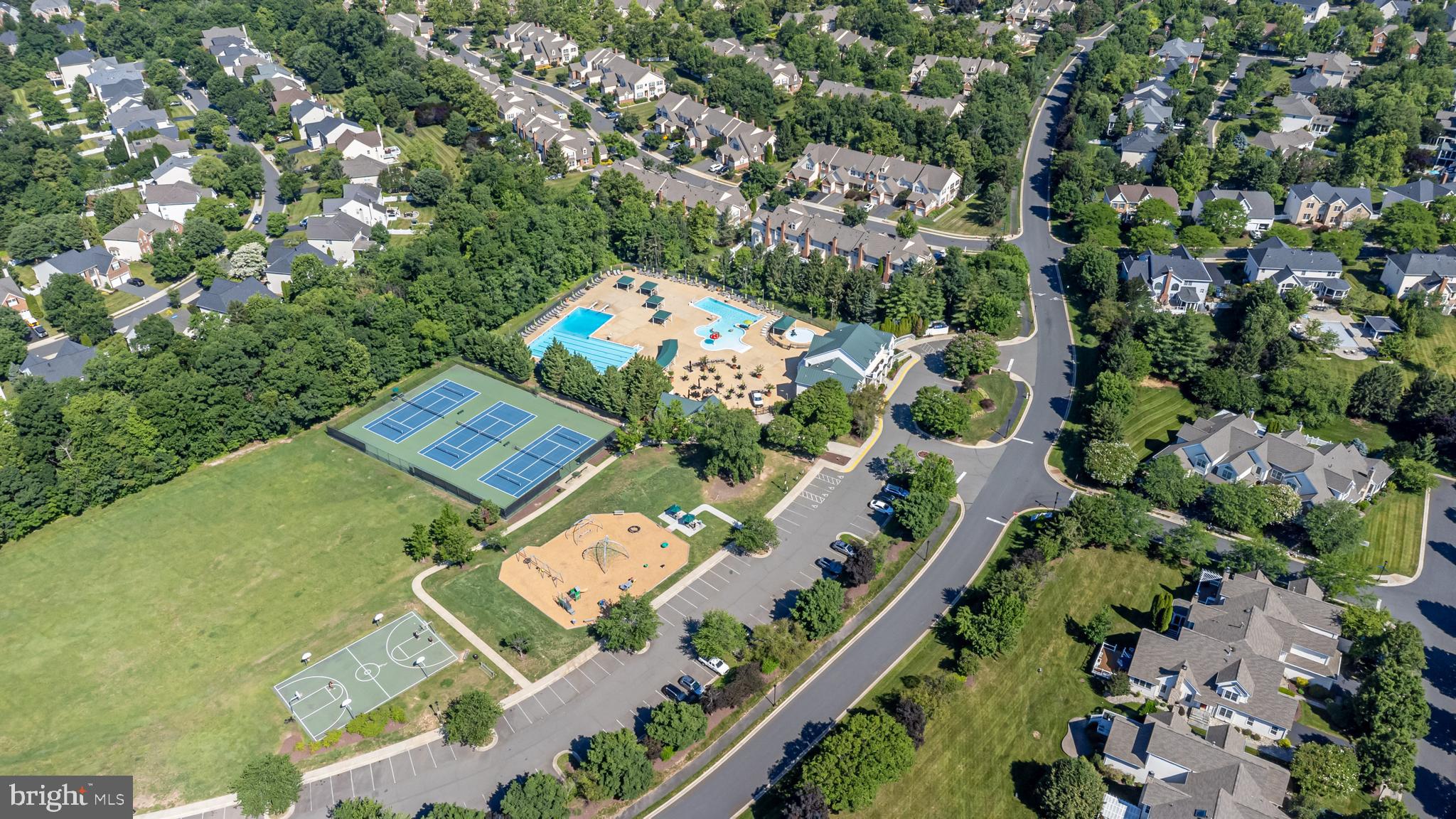BELMONT COUNTRY CLUB - Residential