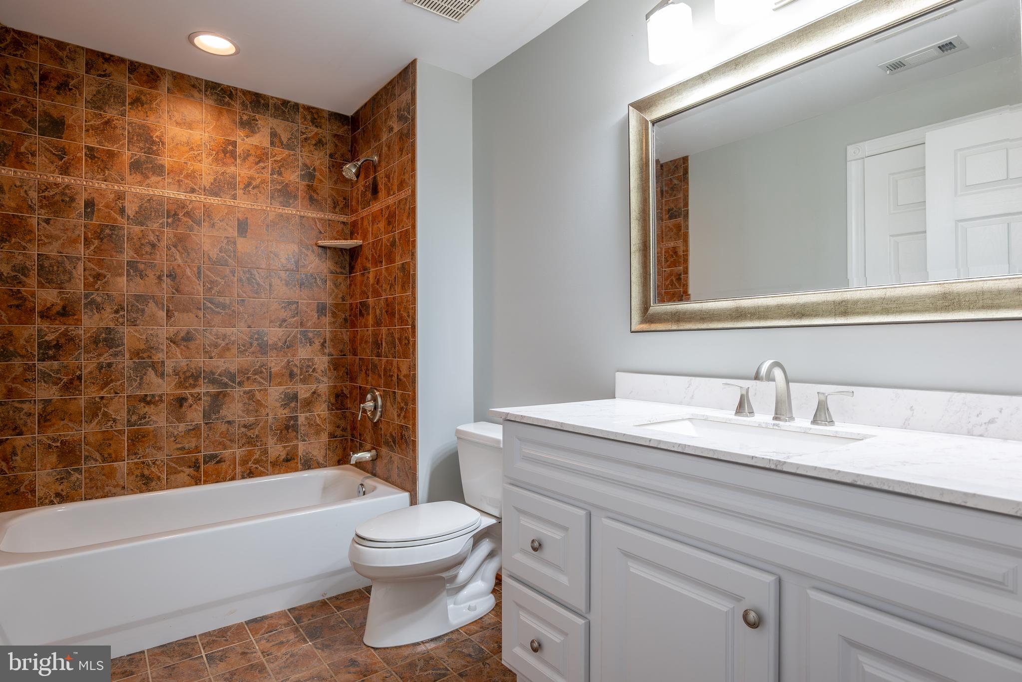 BELMONT COUNTRY CLUB - Residential