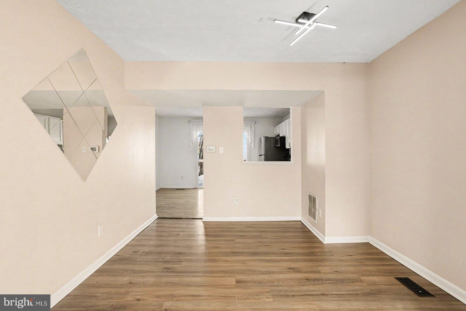 WOODBRIDGE - Residential