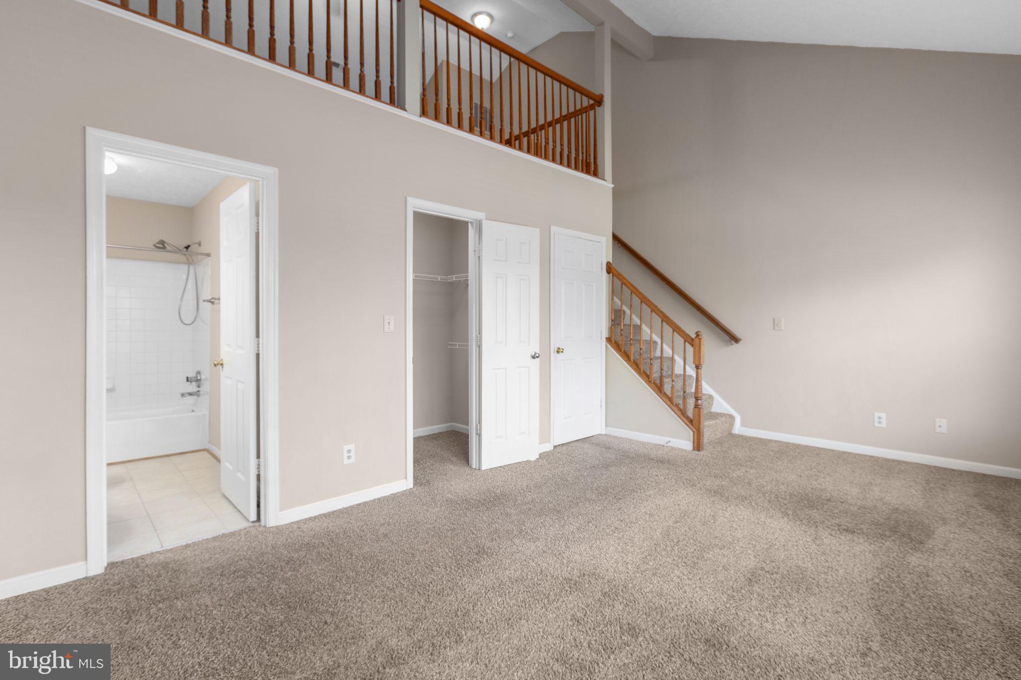 HAMPTON OAKS - Residential