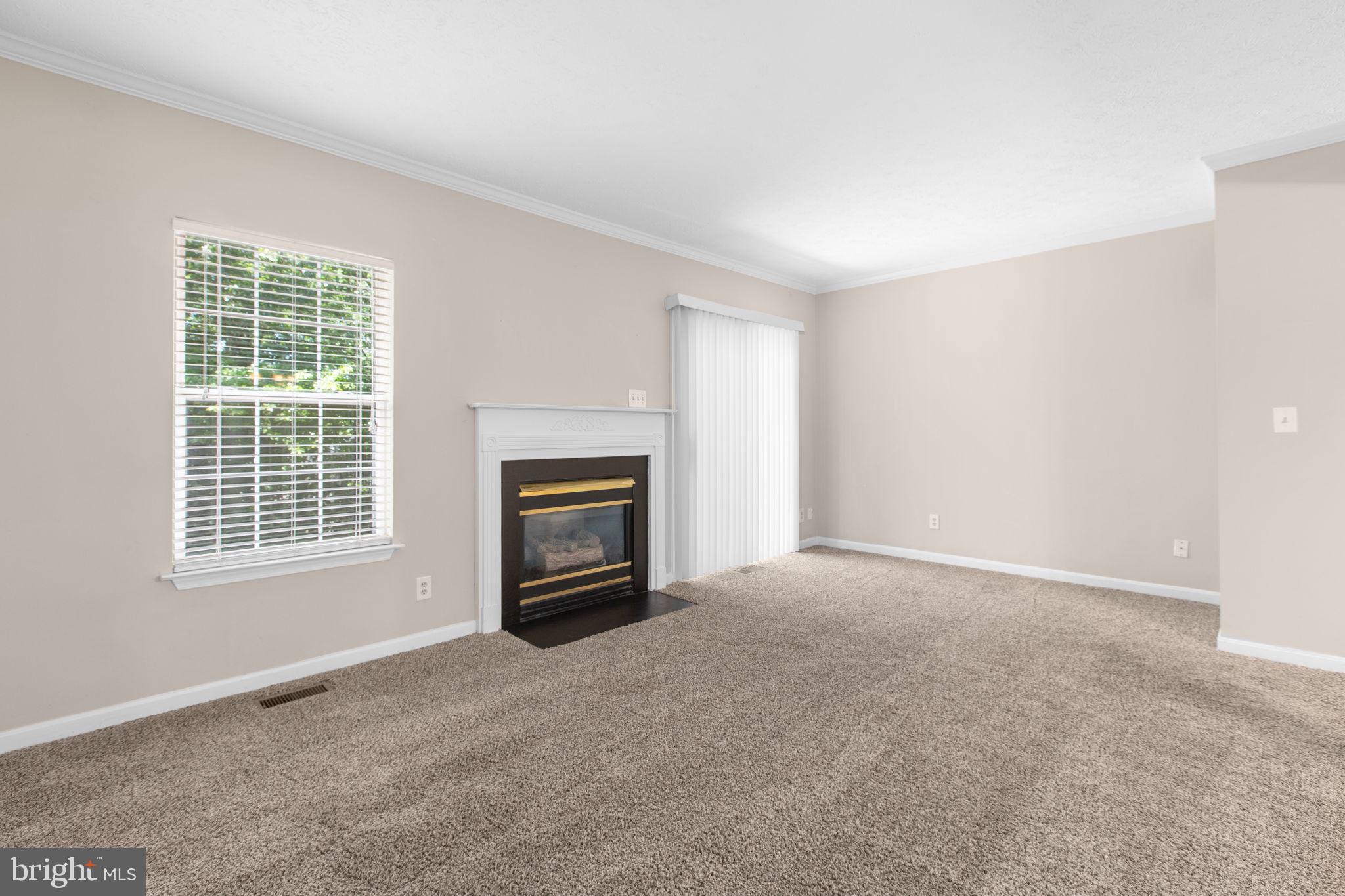 HAMPTON OAKS - Residential