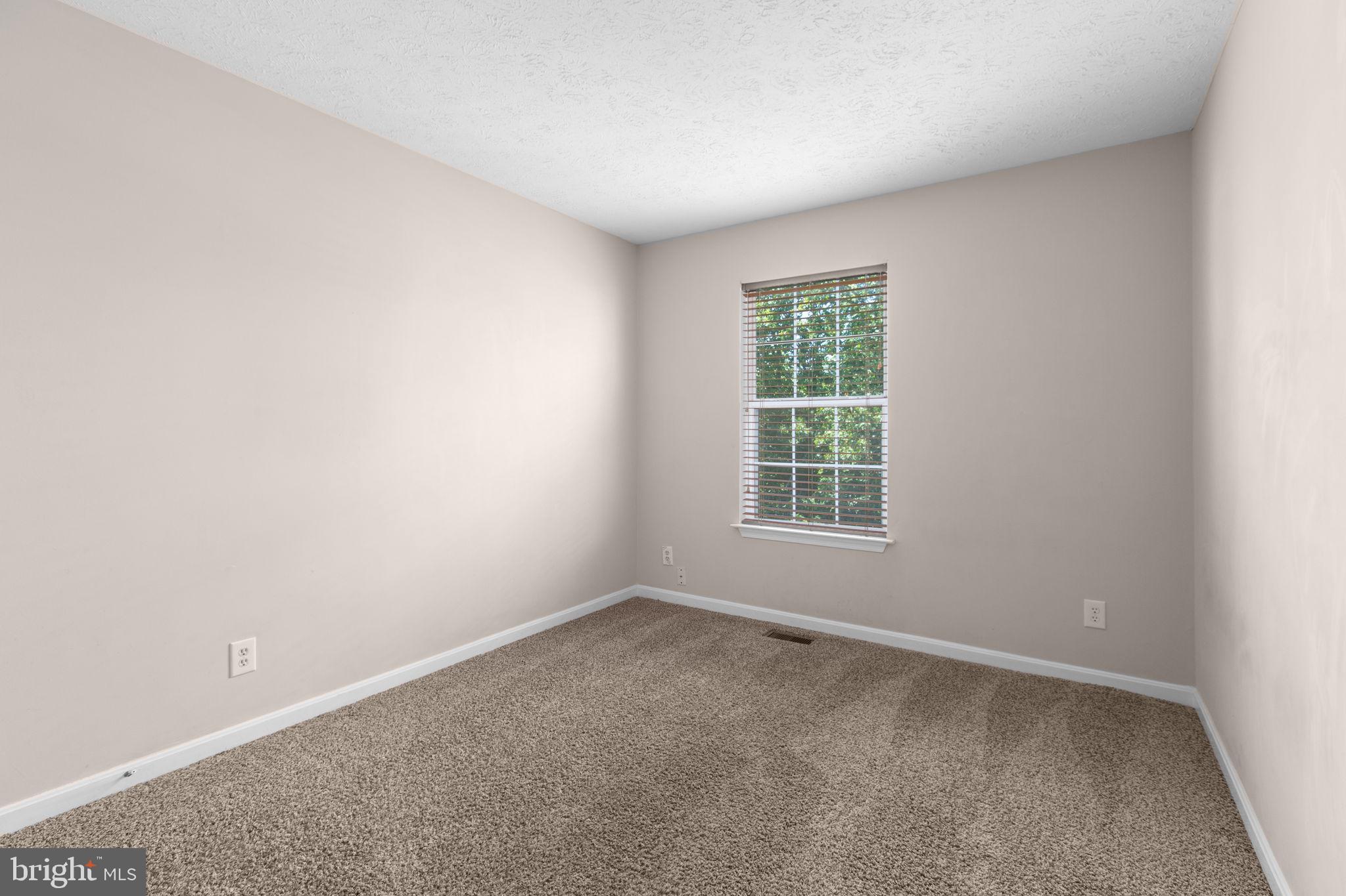 HAMPTON OAKS - Residential