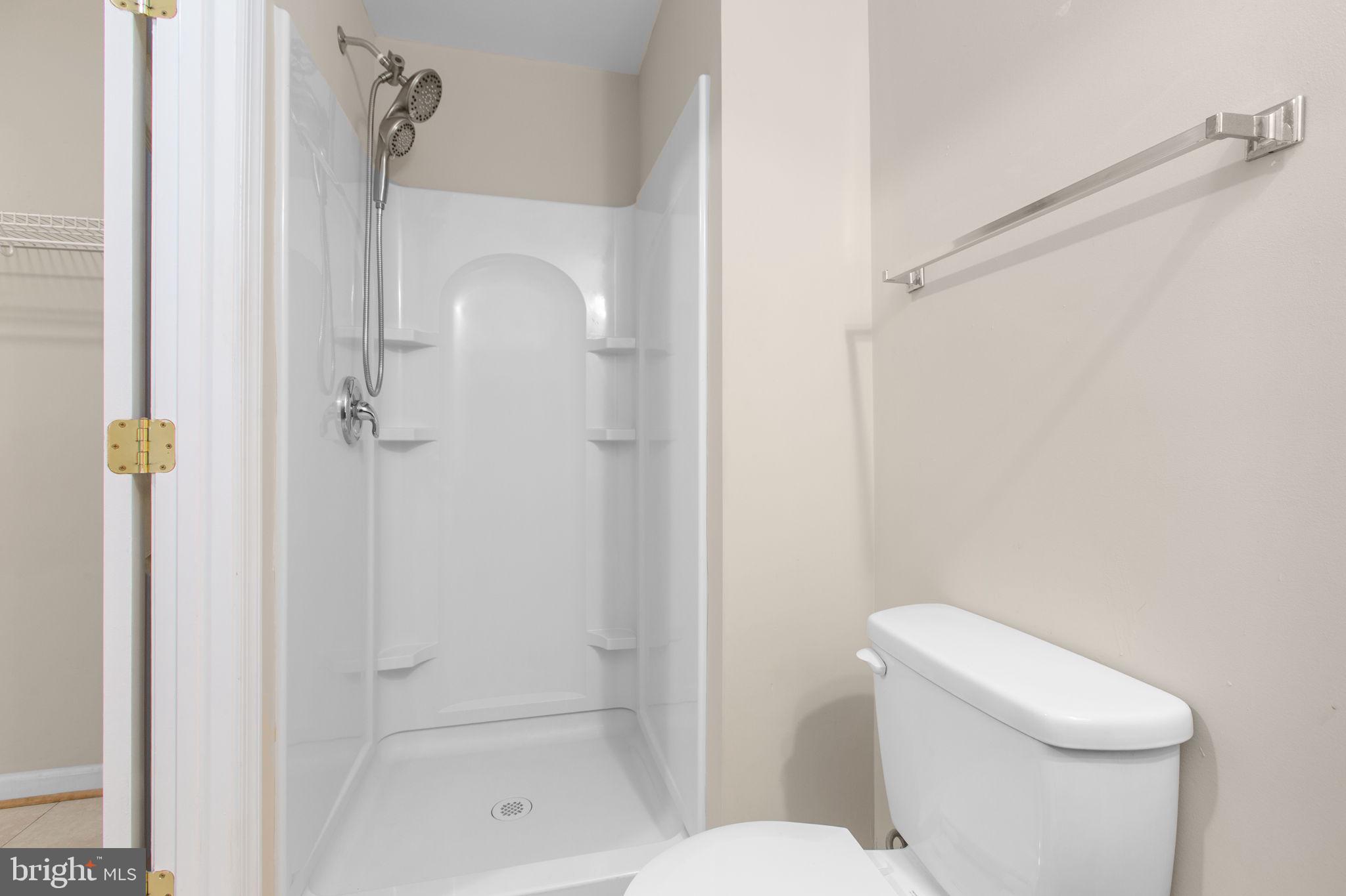 HAMPTON OAKS - Residential