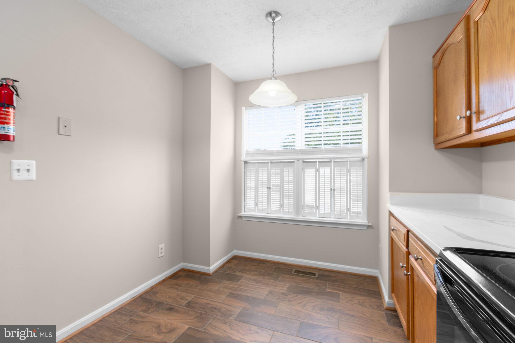 HAMPTON OAKS - Residential