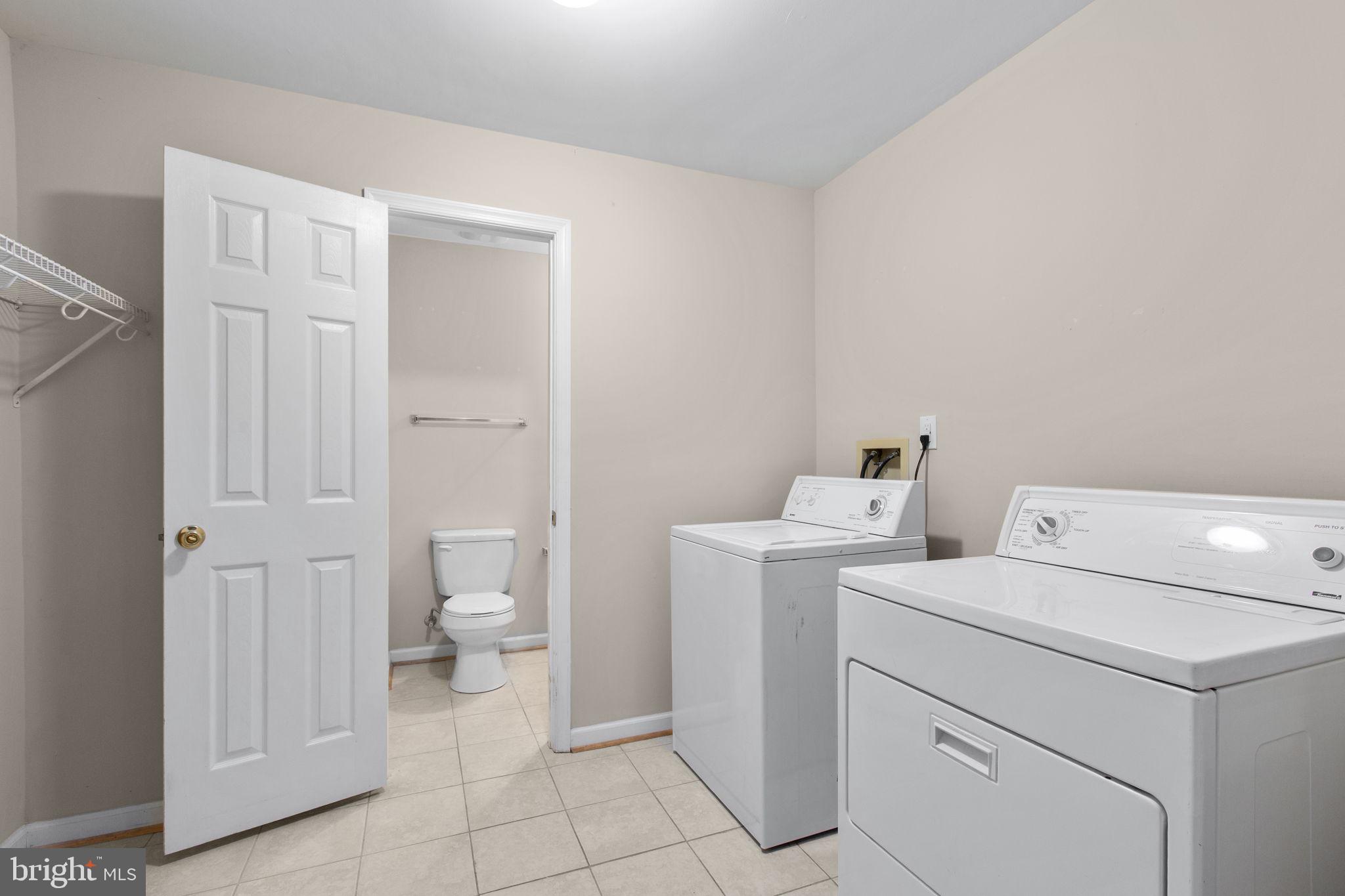 HAMPTON OAKS - Residential