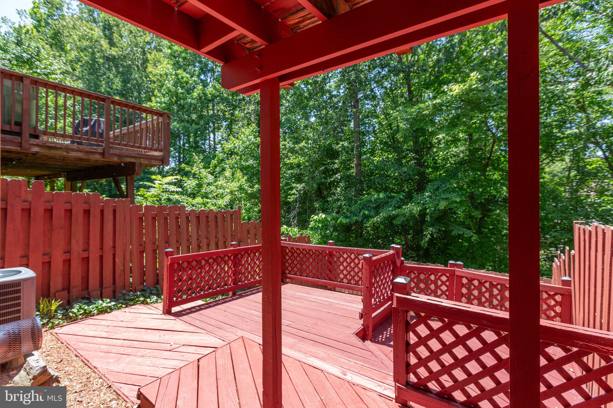 HAMPTON OAKS - Residential