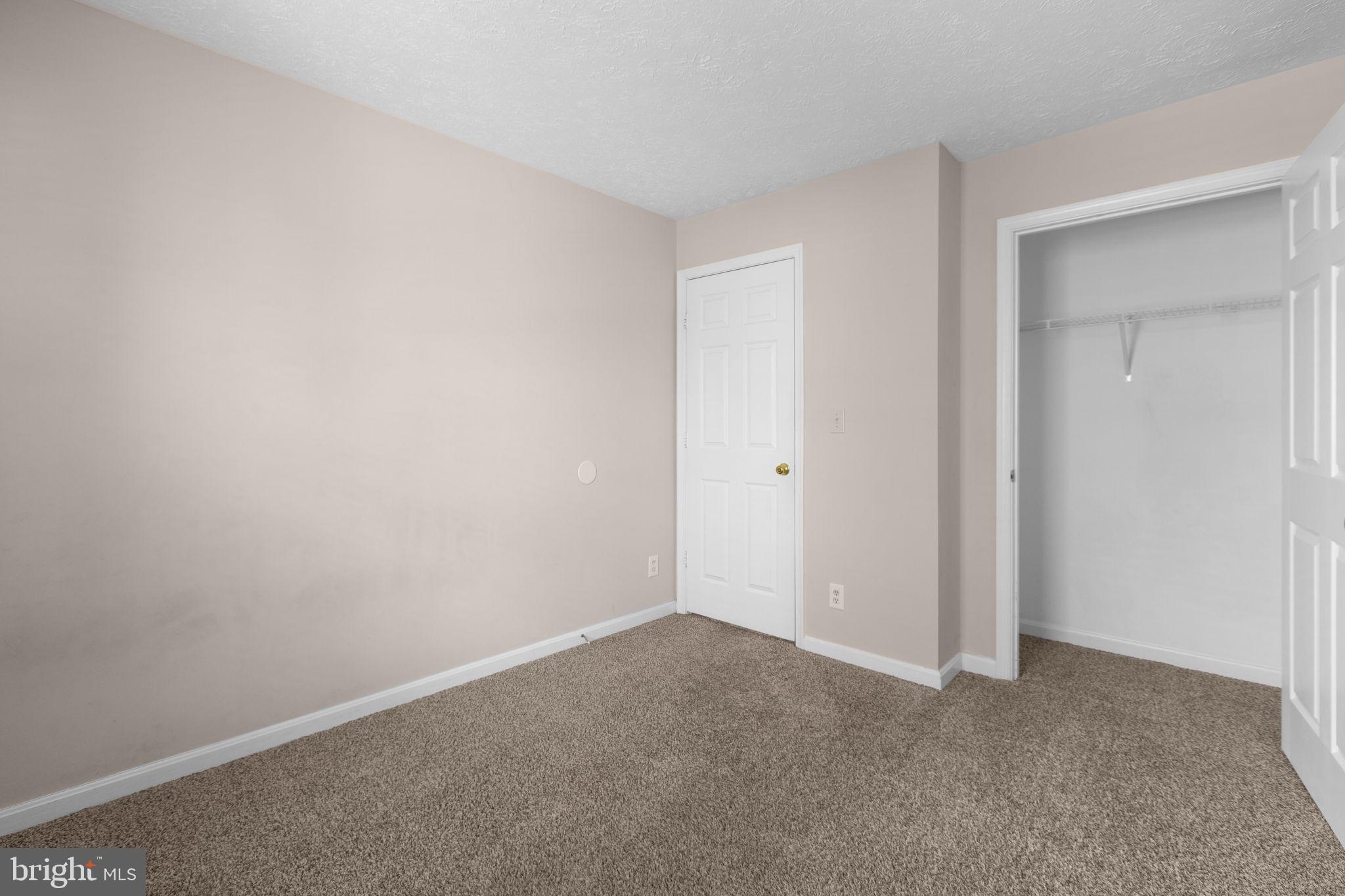 HAMPTON OAKS - Residential