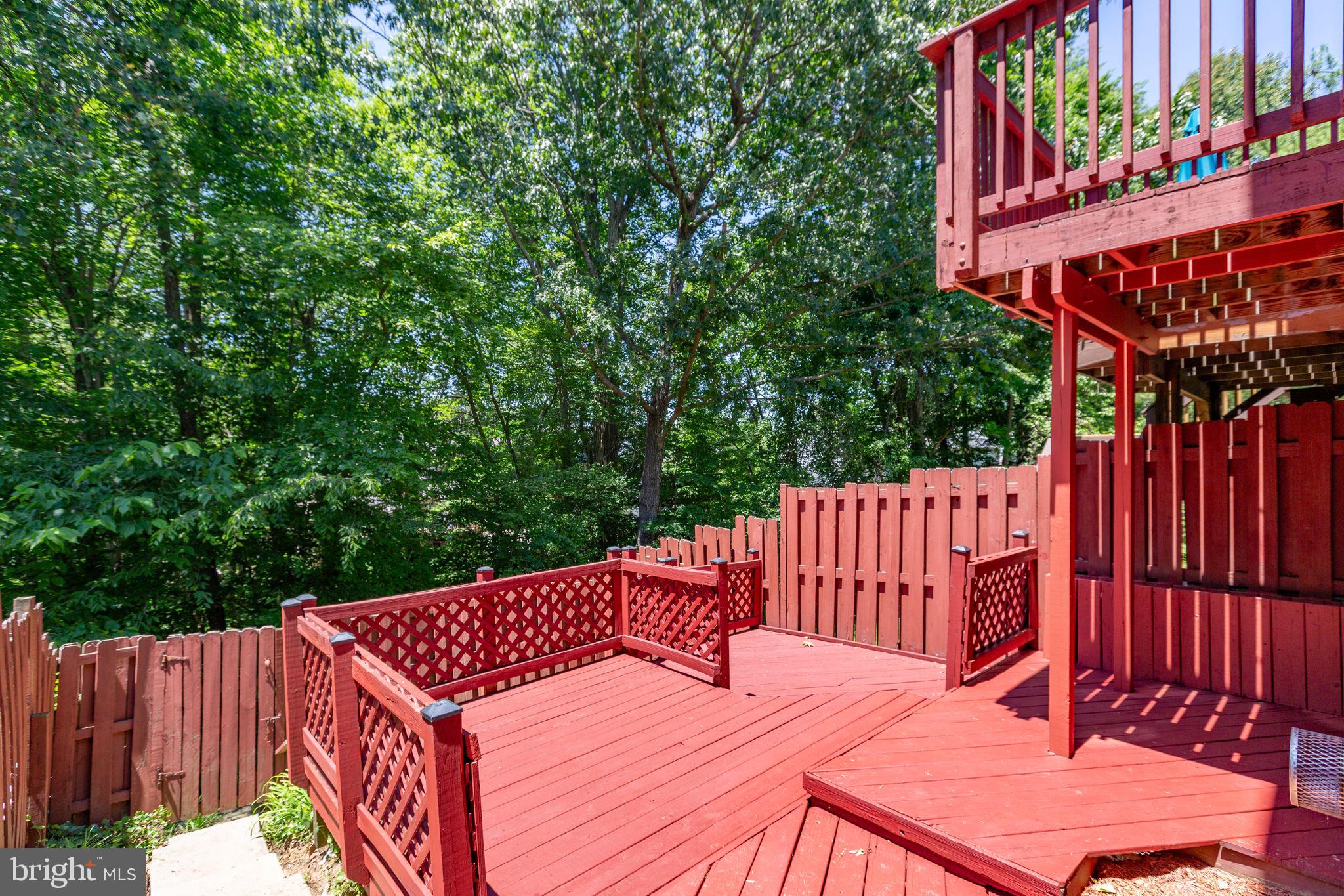 HAMPTON OAKS - Residential
