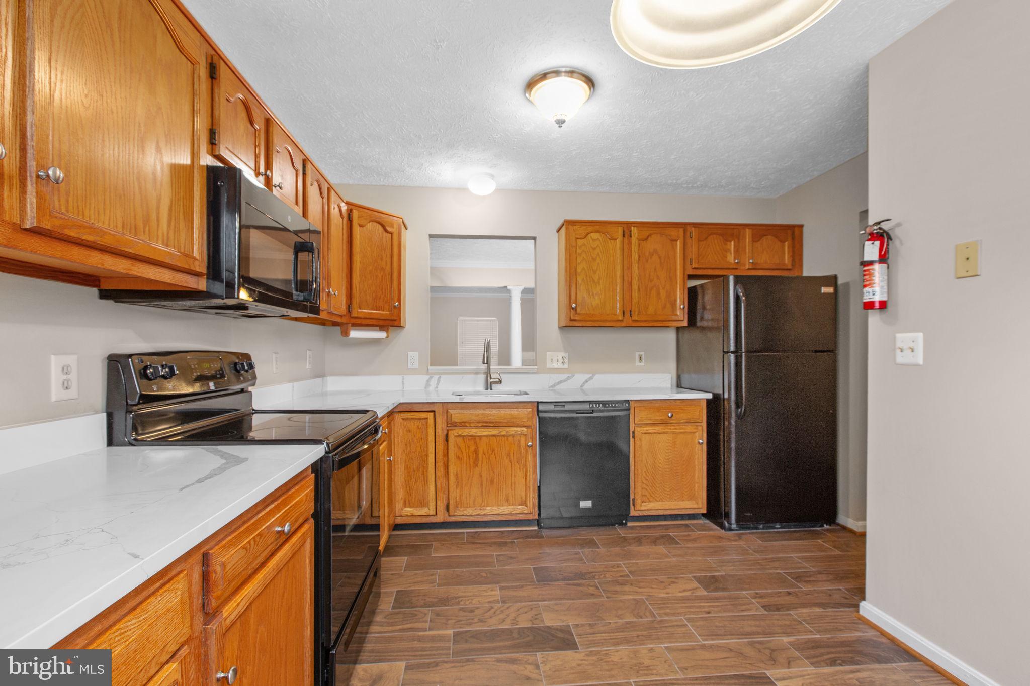 HAMPTON OAKS - Residential