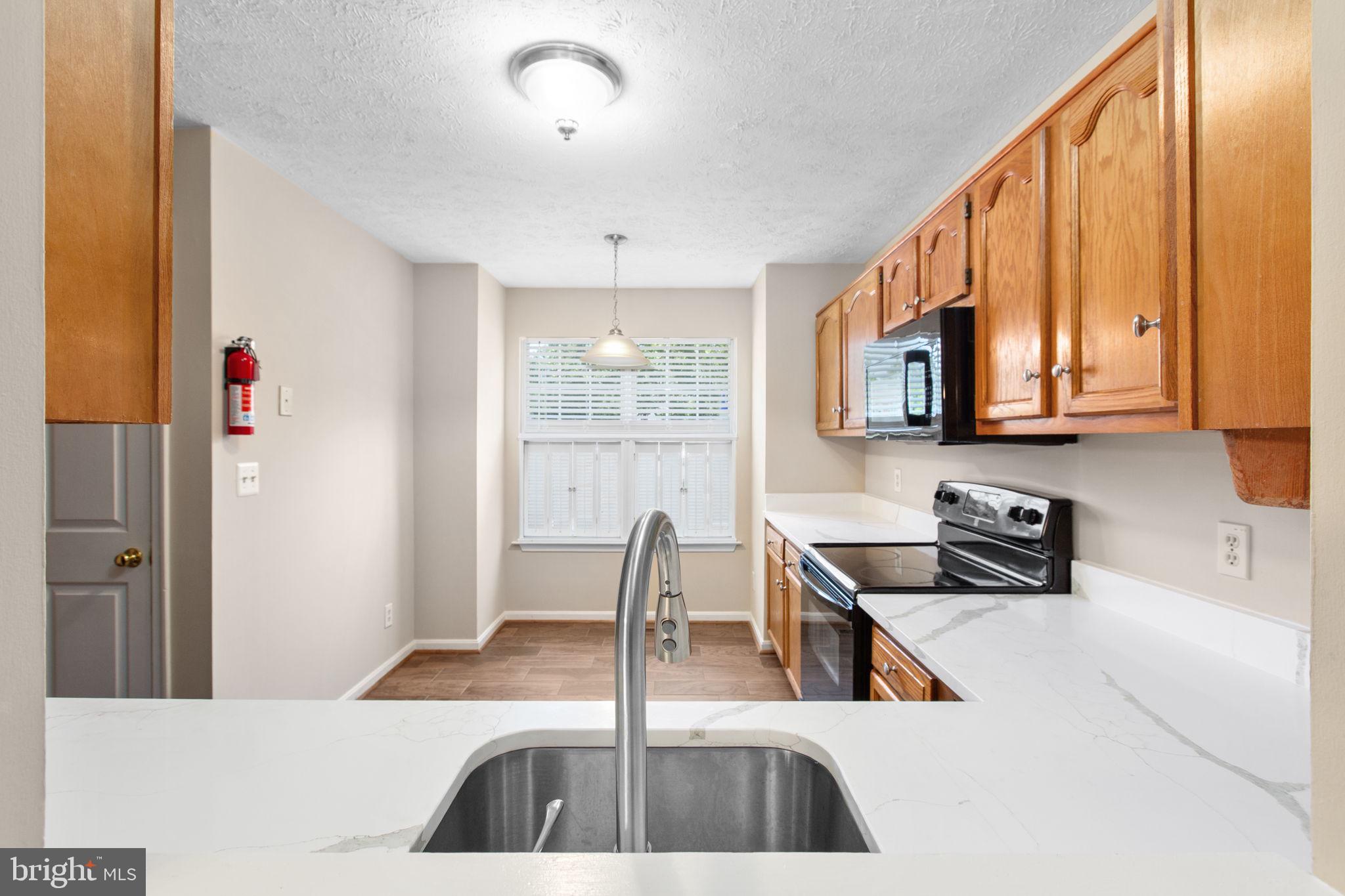 HAMPTON OAKS - Residential