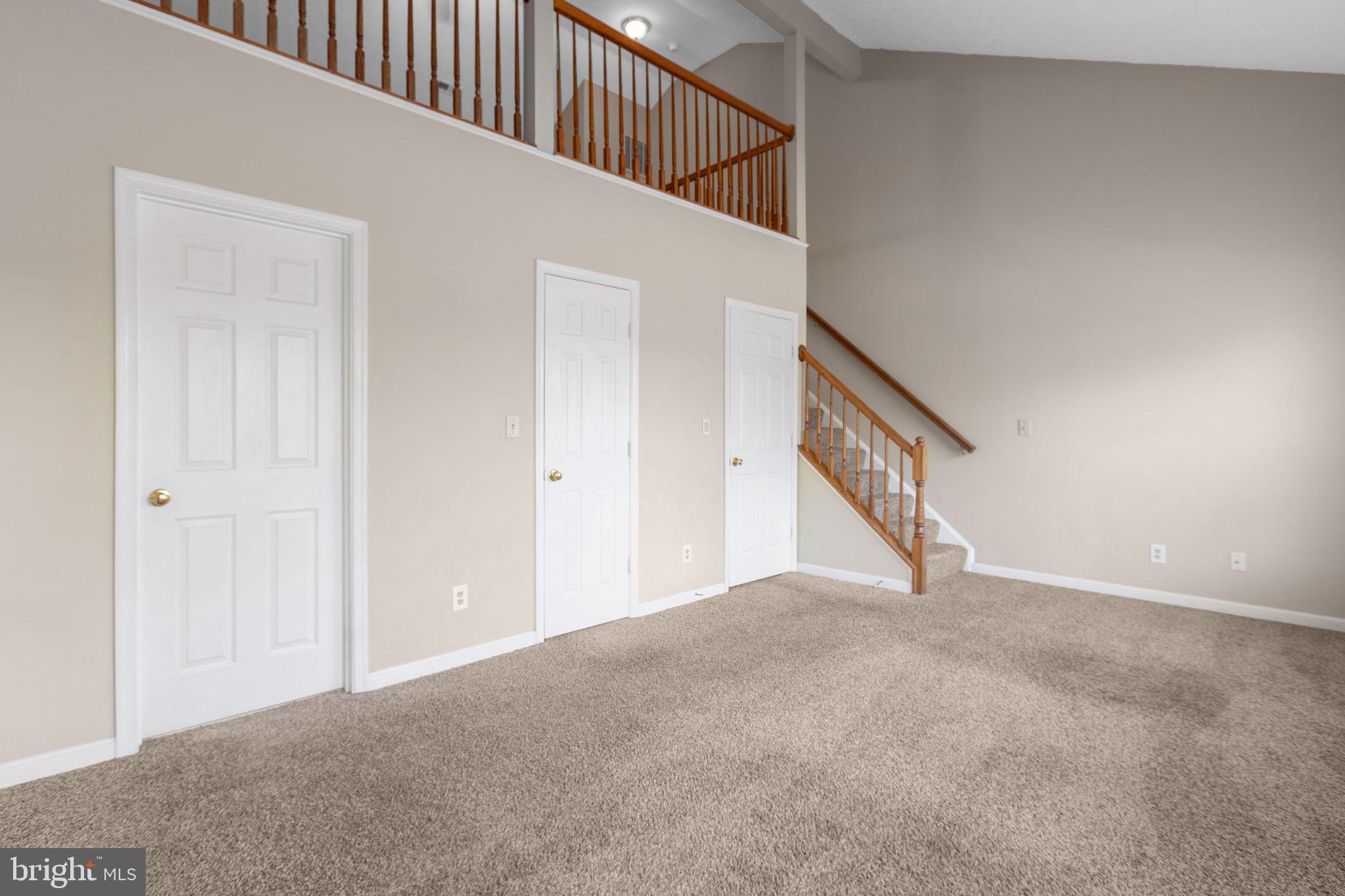 HAMPTON OAKS - Residential