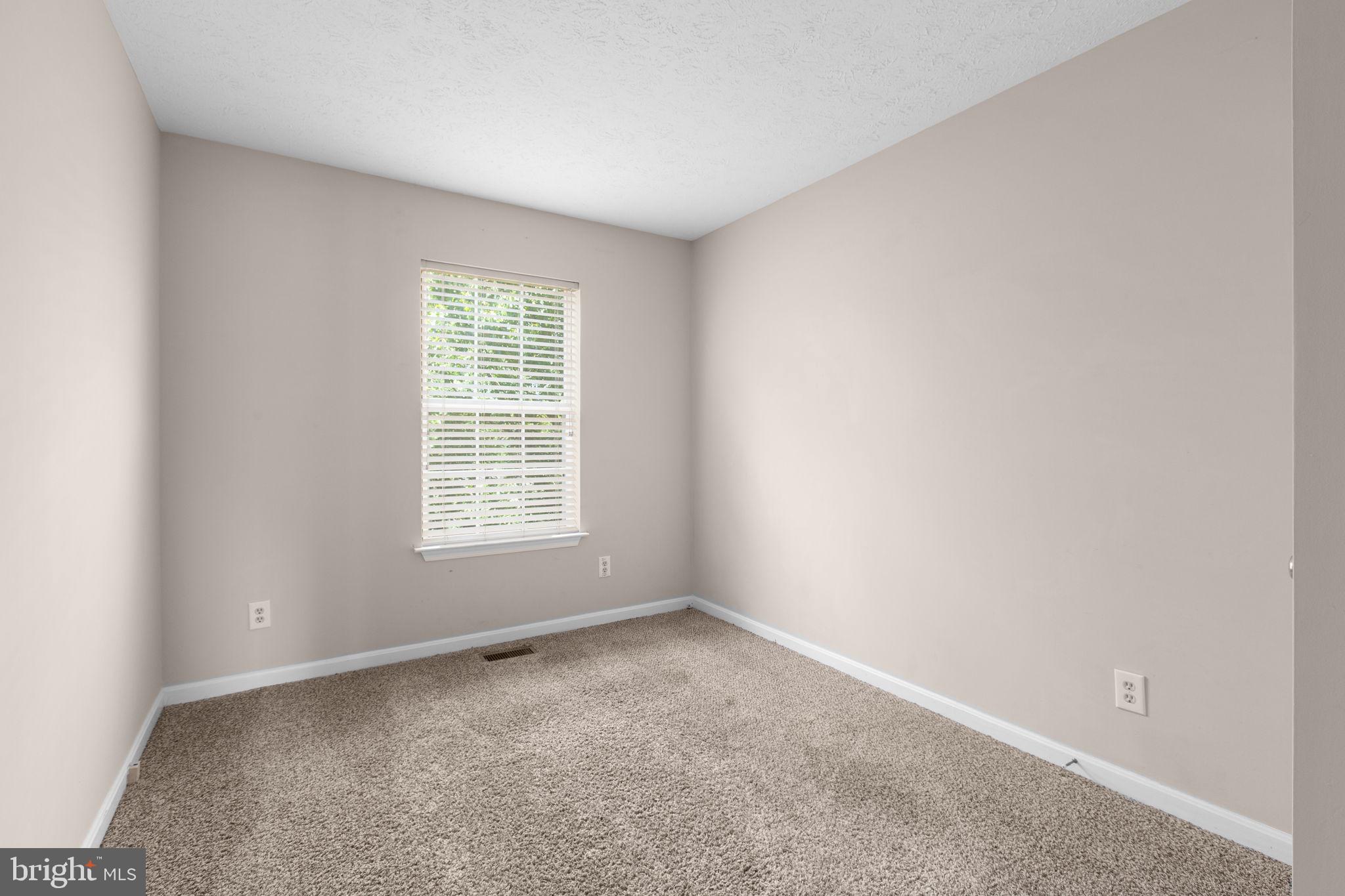 HAMPTON OAKS - Residential