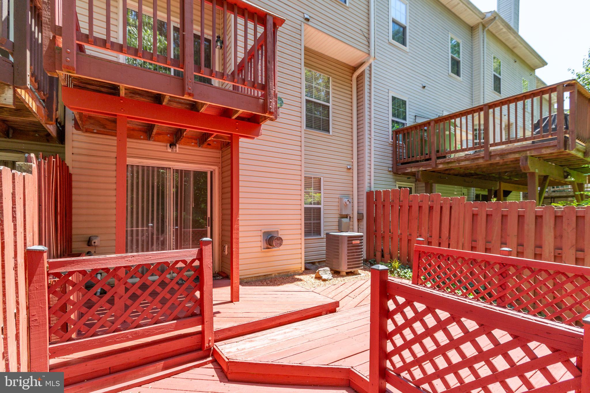 HAMPTON OAKS - Residential