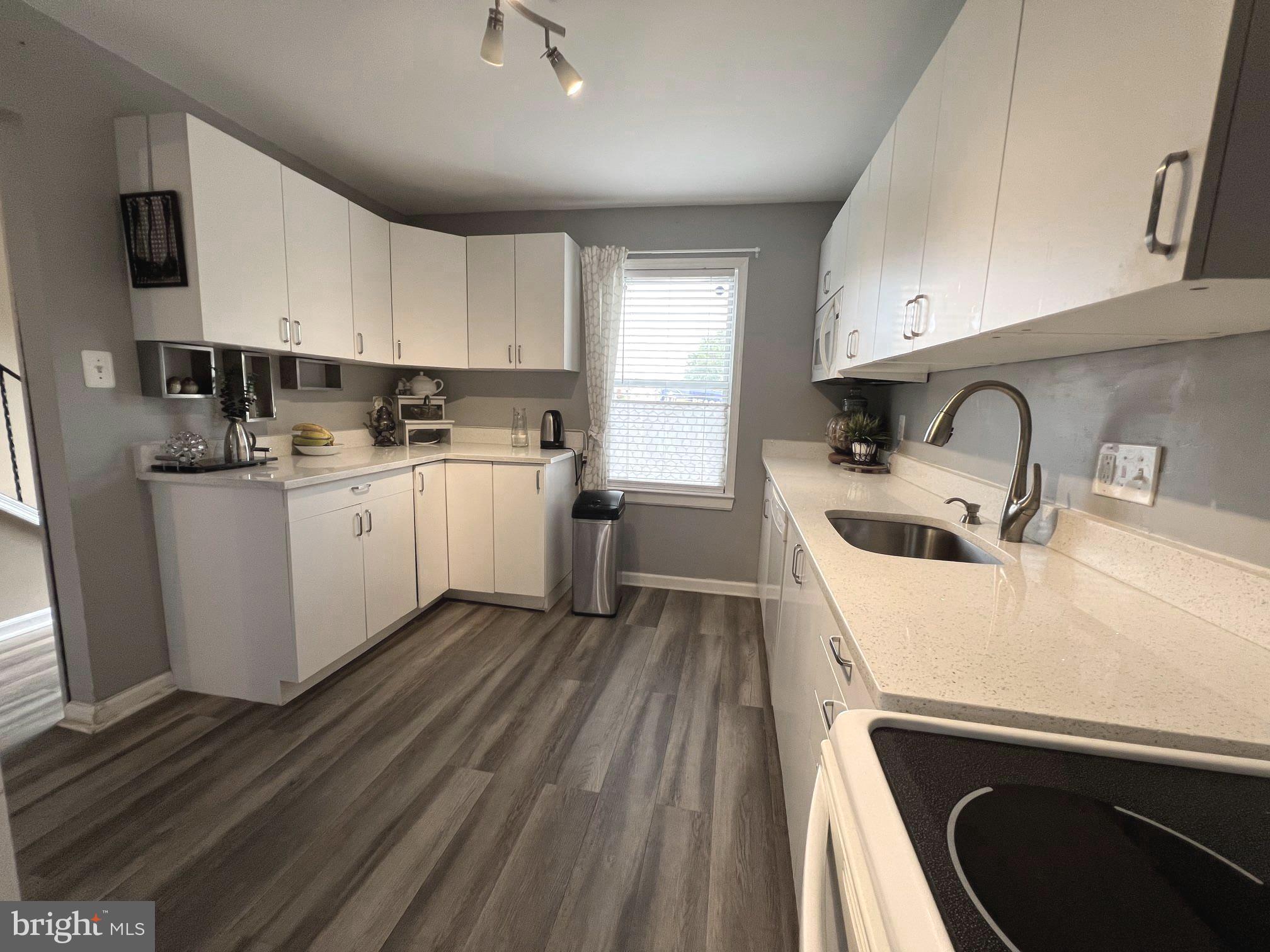 GEORGETOWN VILLAGE - Residential