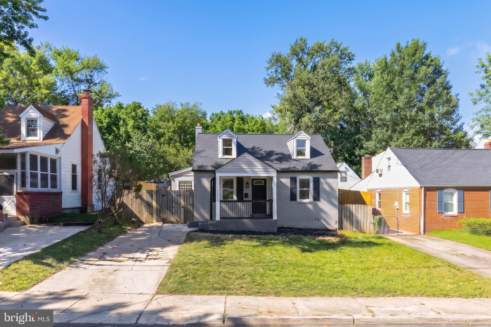 ROCKCREST - Residential