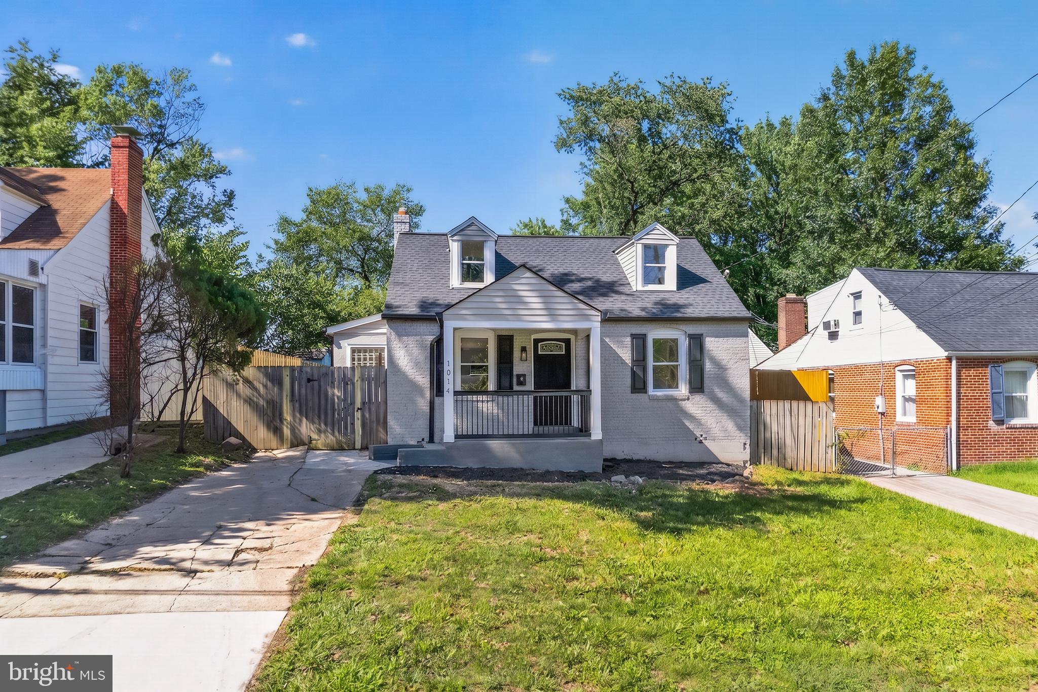 ROCKCREST - Residential