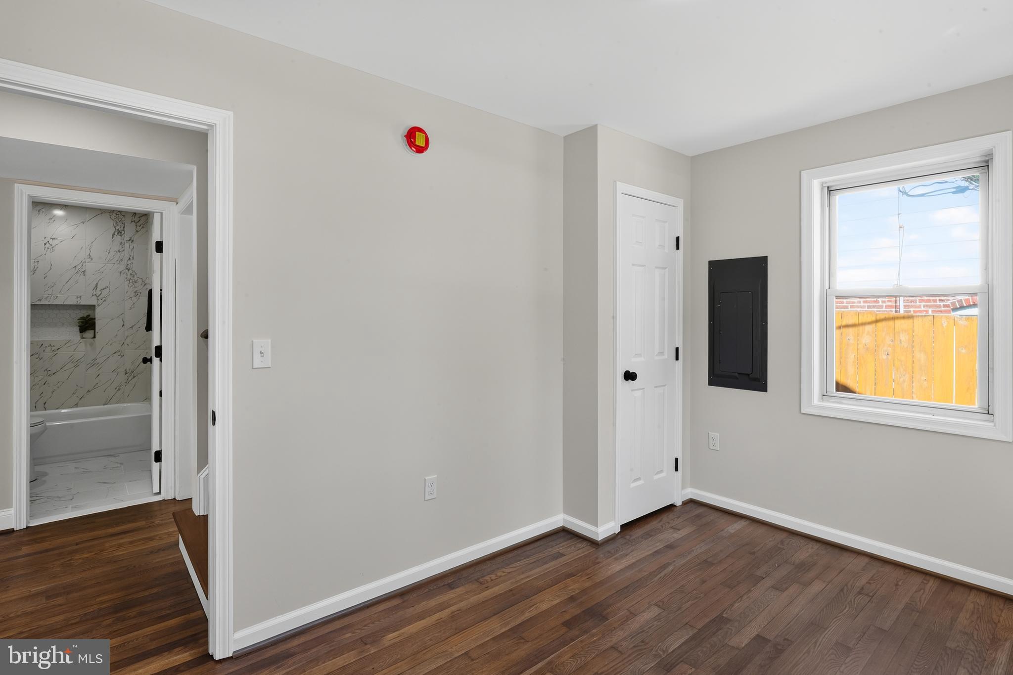 ROCKCREST - Residential