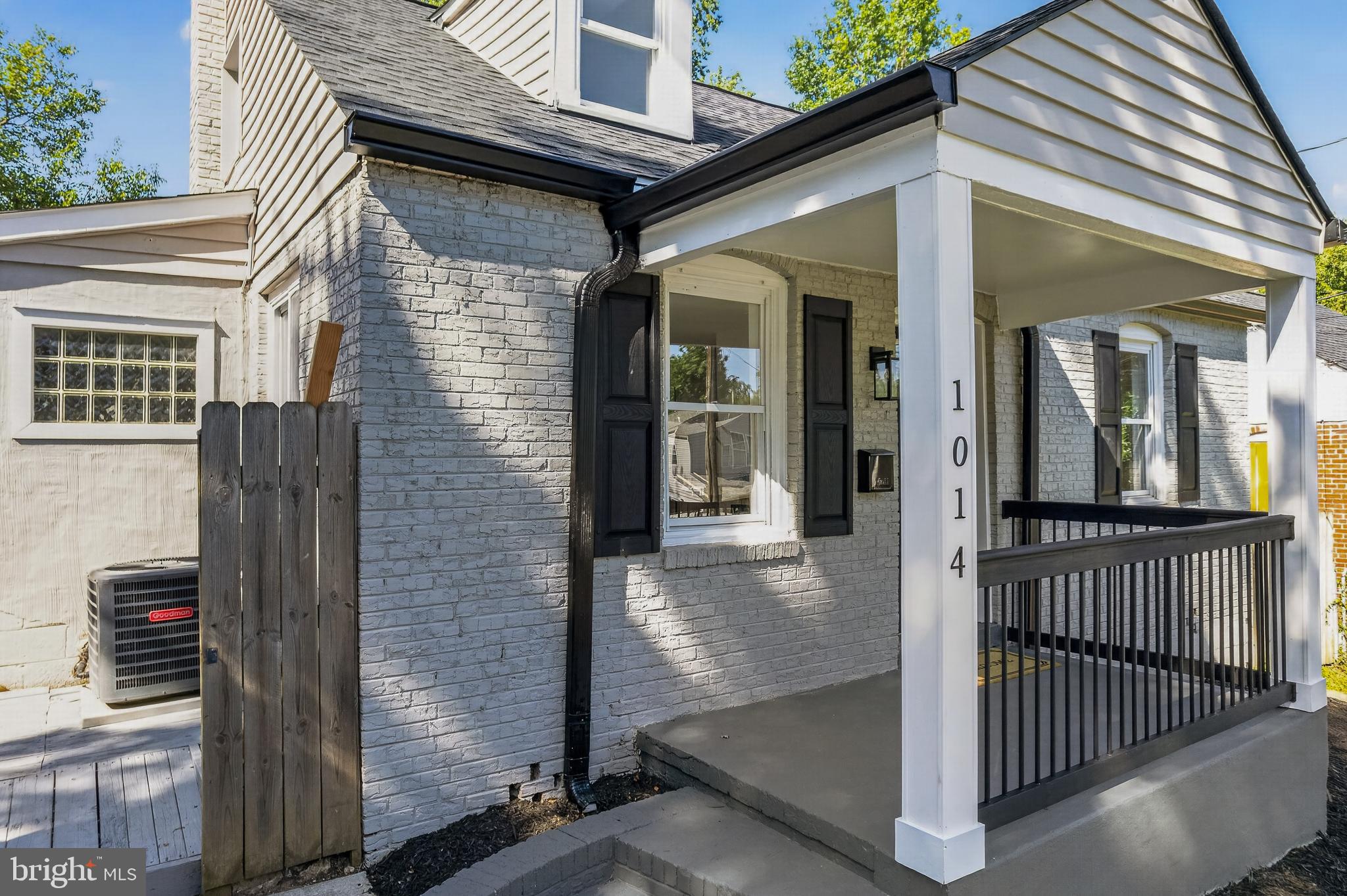 ROCKCREST - Residential