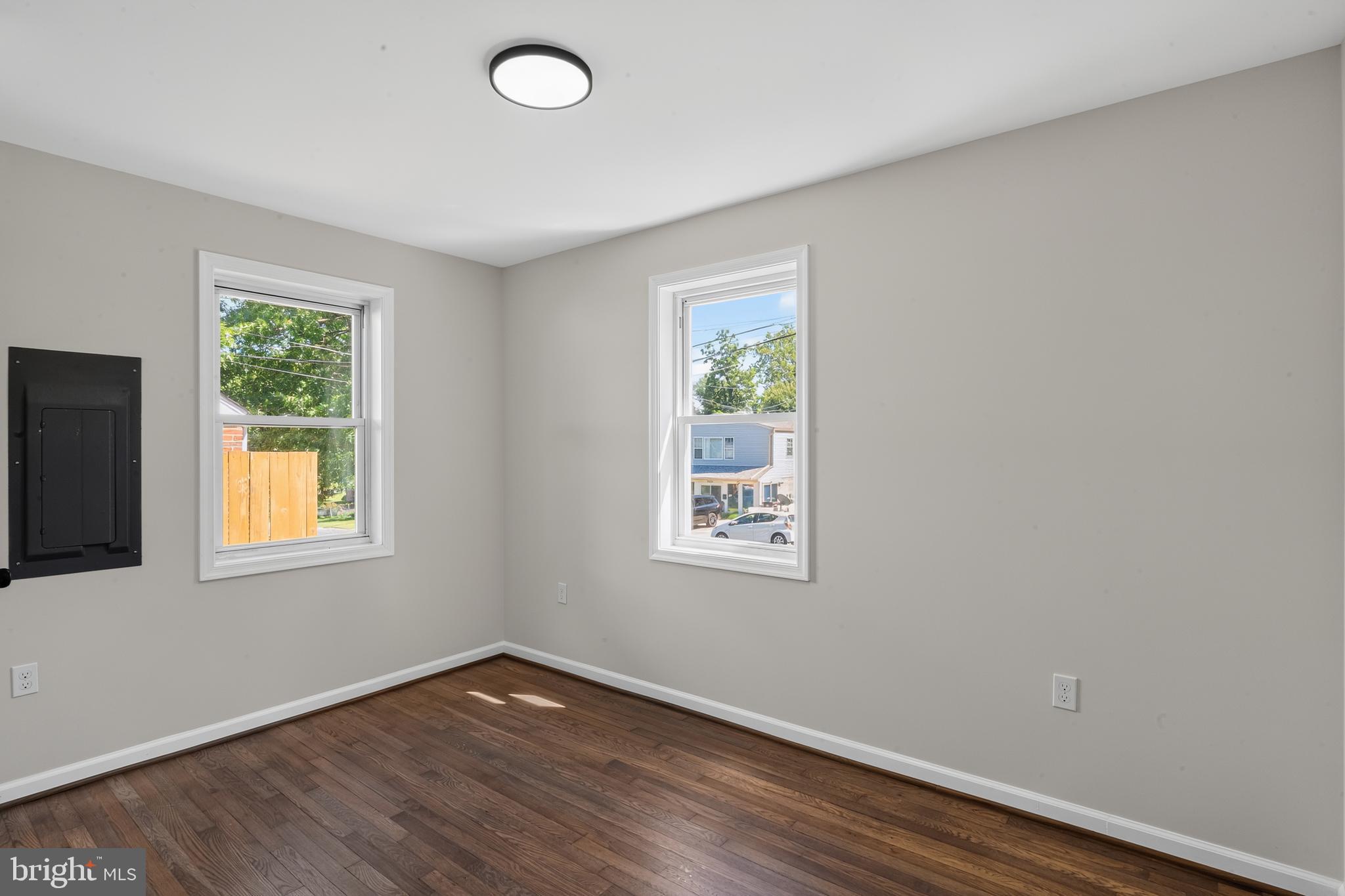 ROCKCREST - Residential