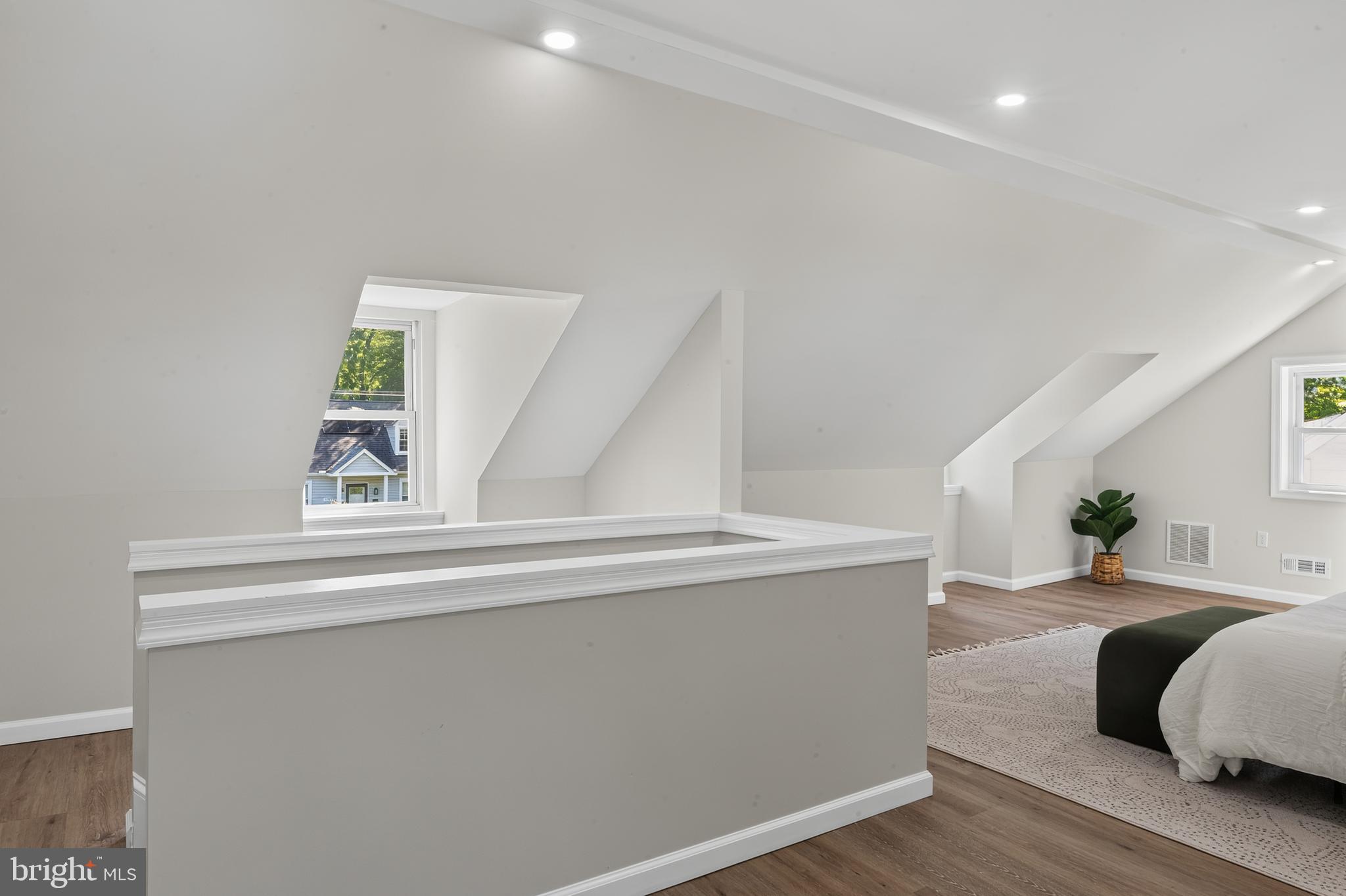 ROCKCREST - Residential