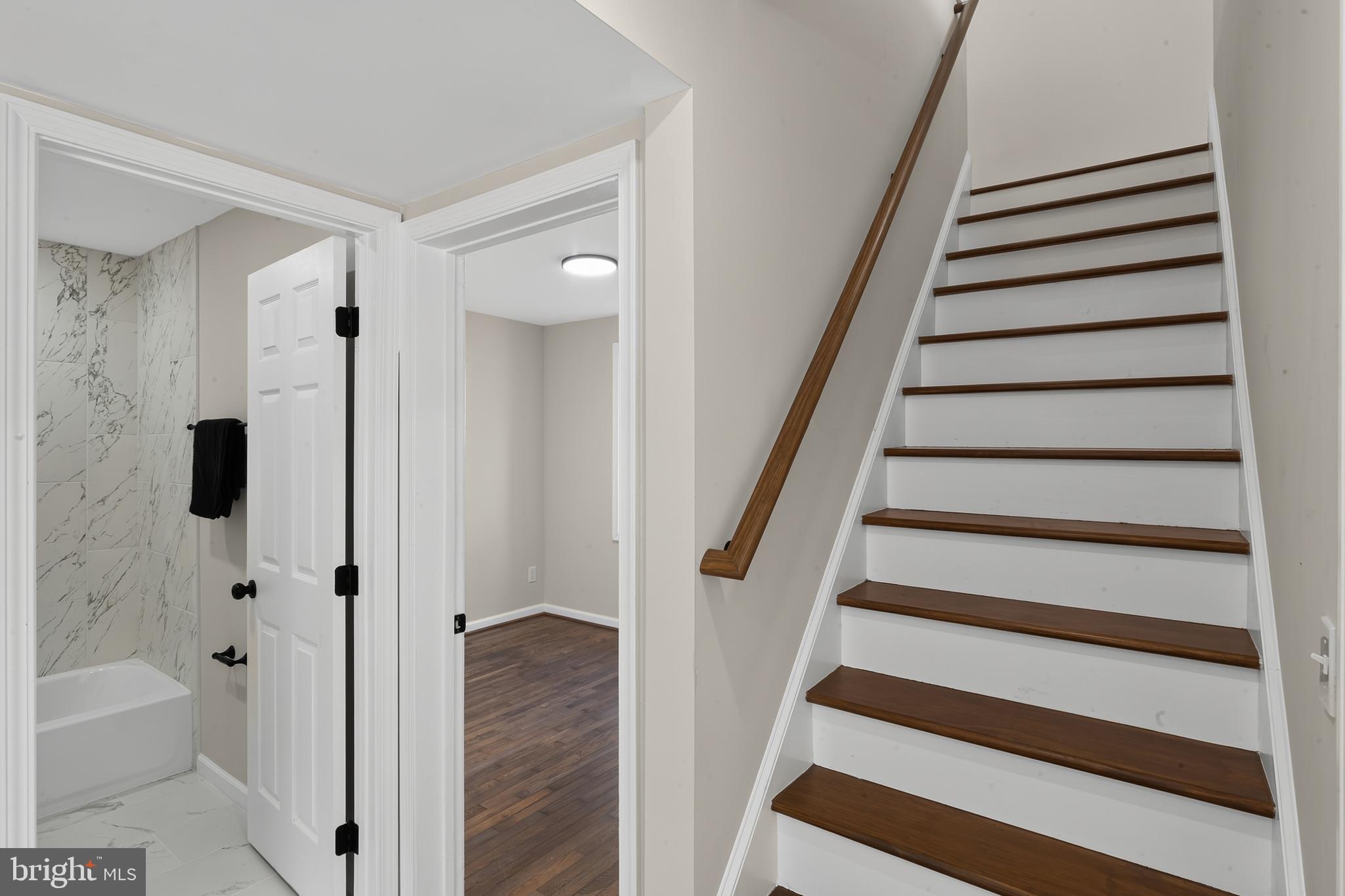 ROCKCREST - Residential