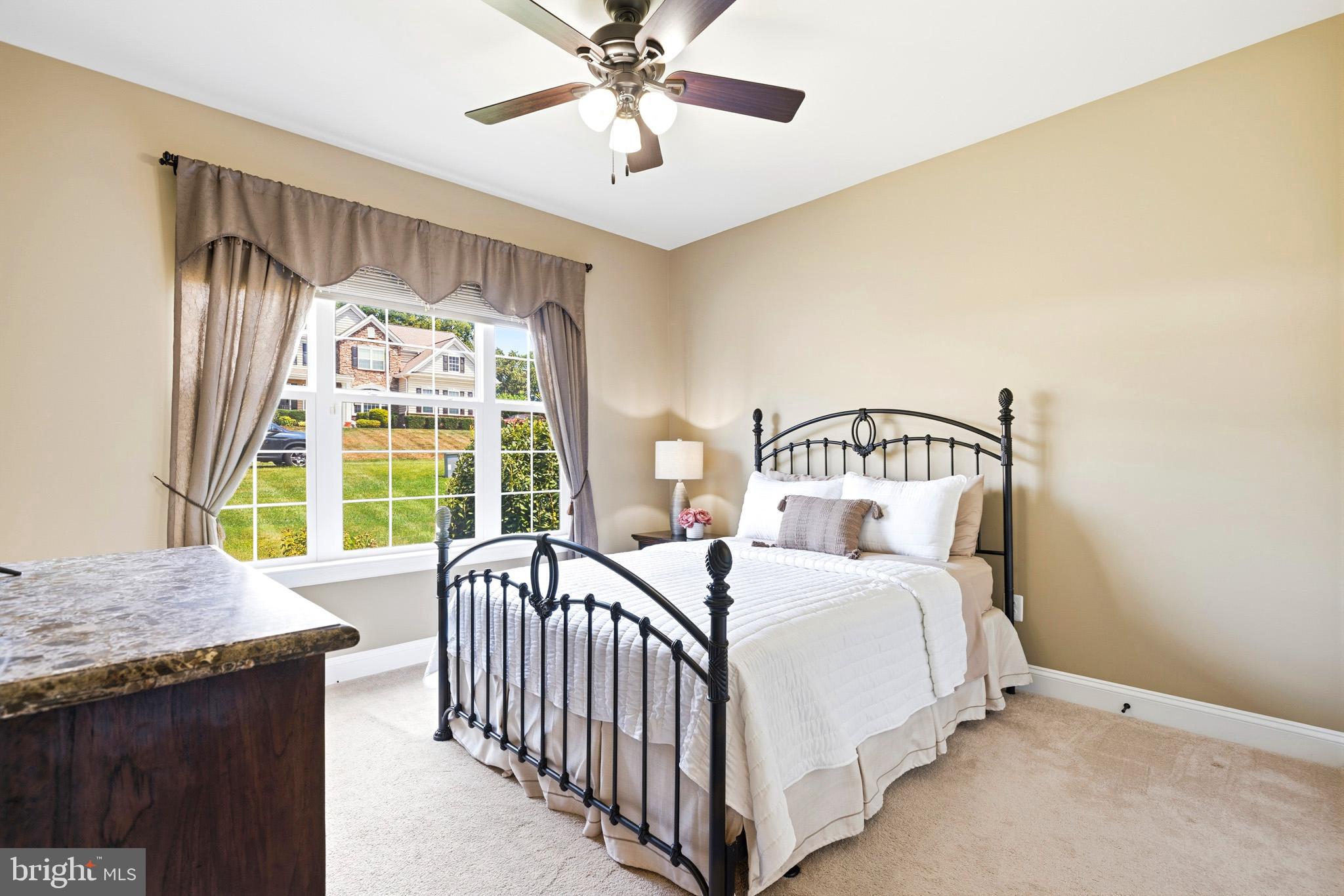 SIMMONS RIDGE - Residential
