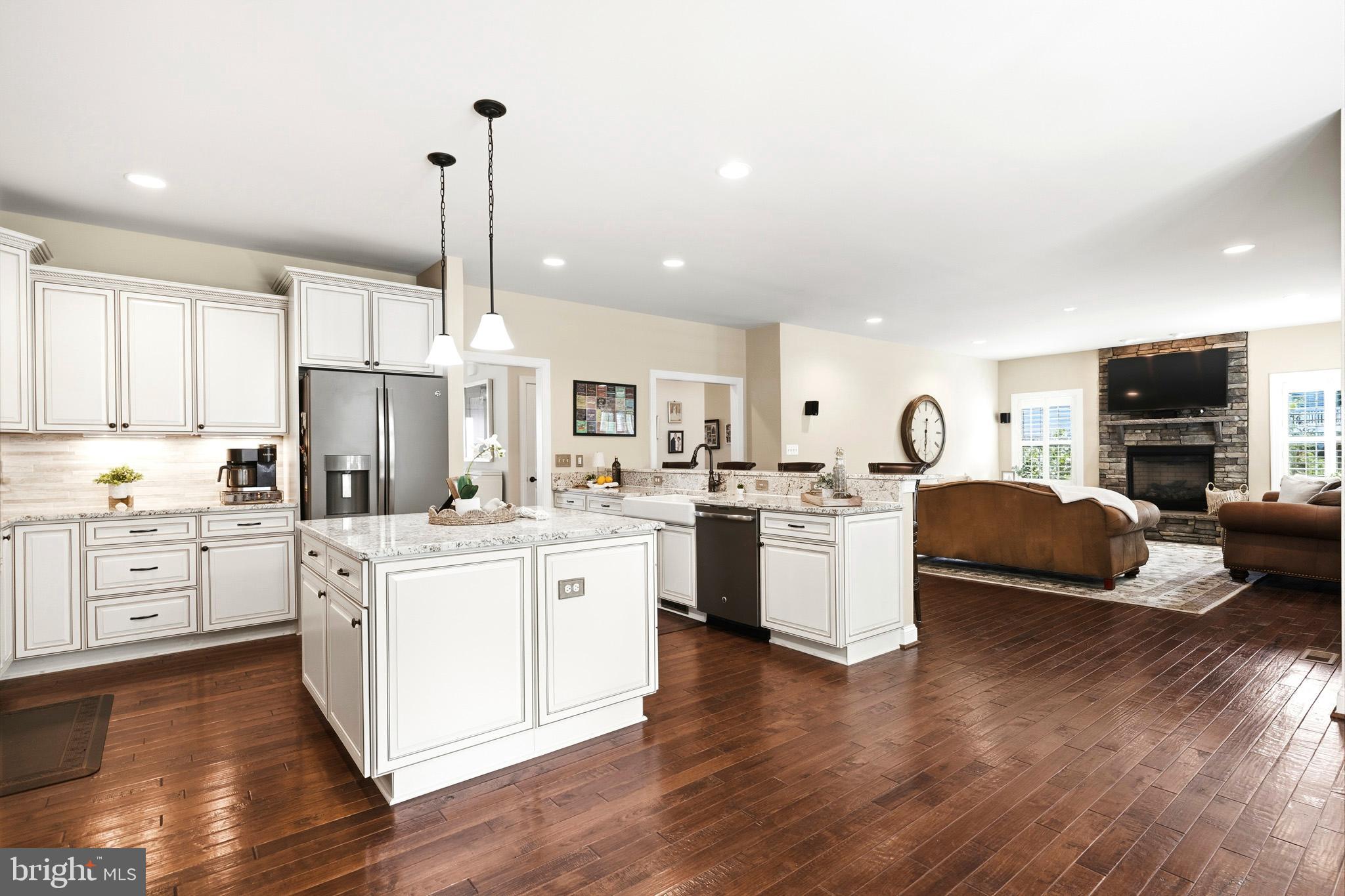 SIMMONS RIDGE - Residential