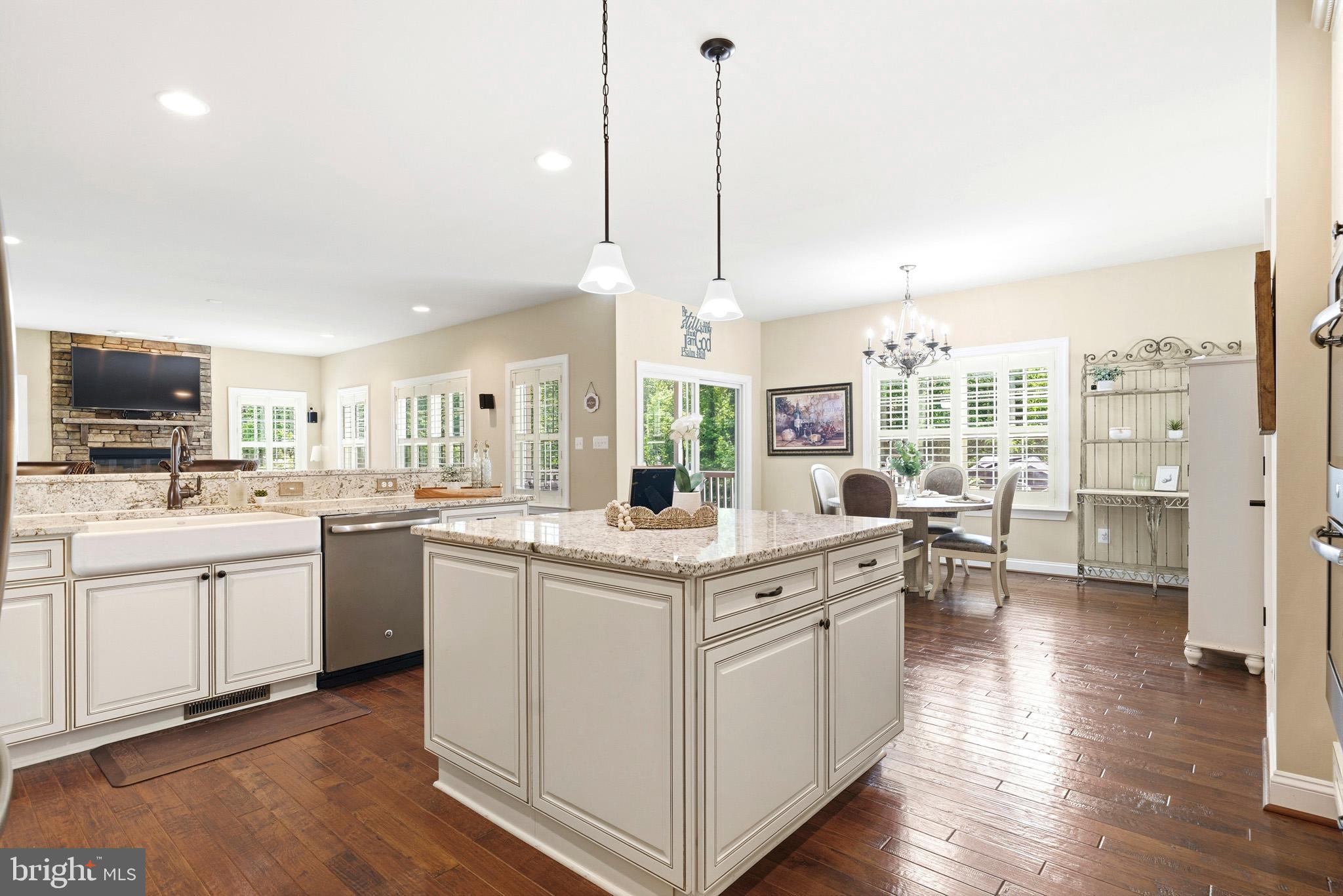 SIMMONS RIDGE - Residential