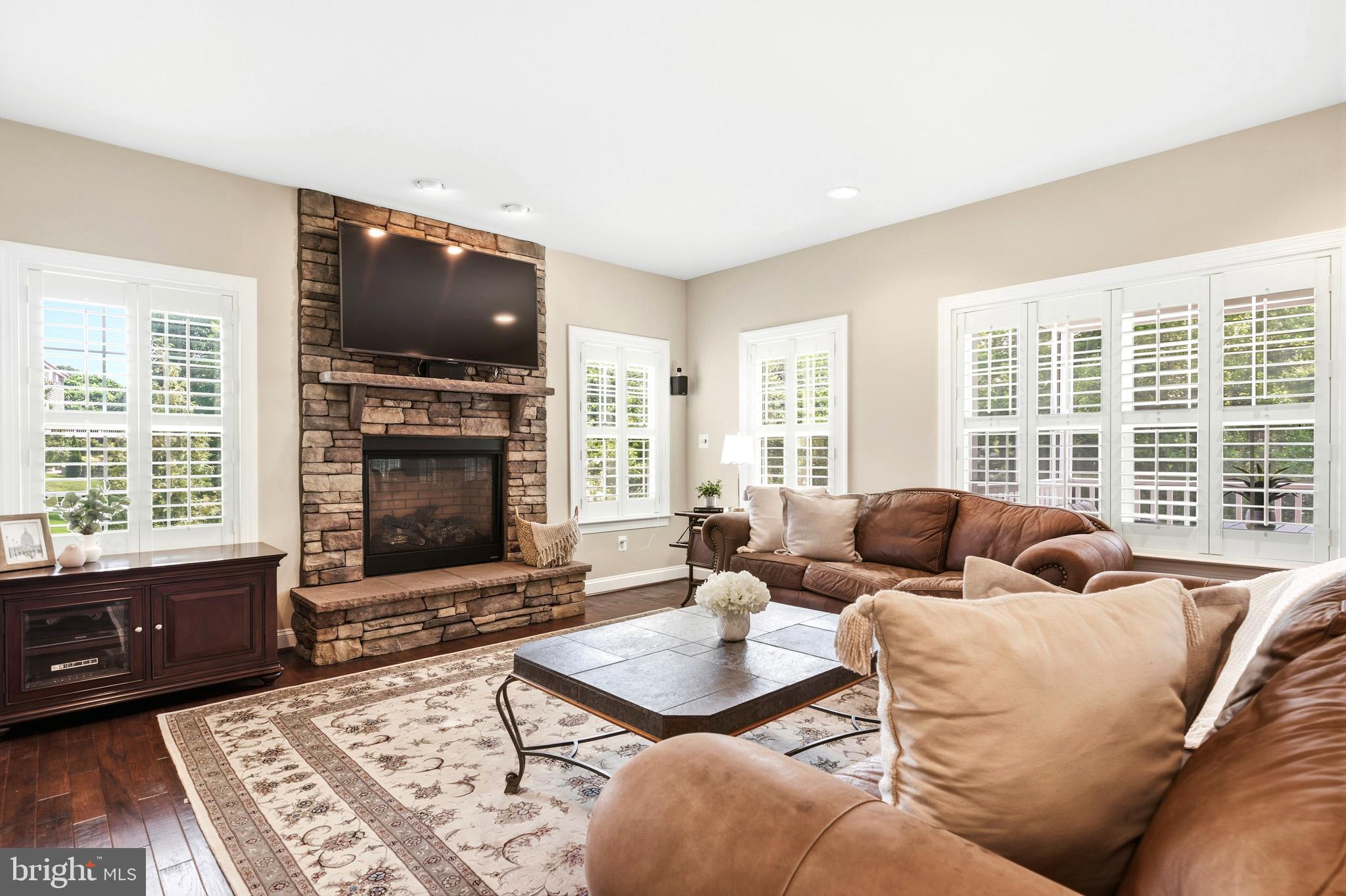 SIMMONS RIDGE - Residential