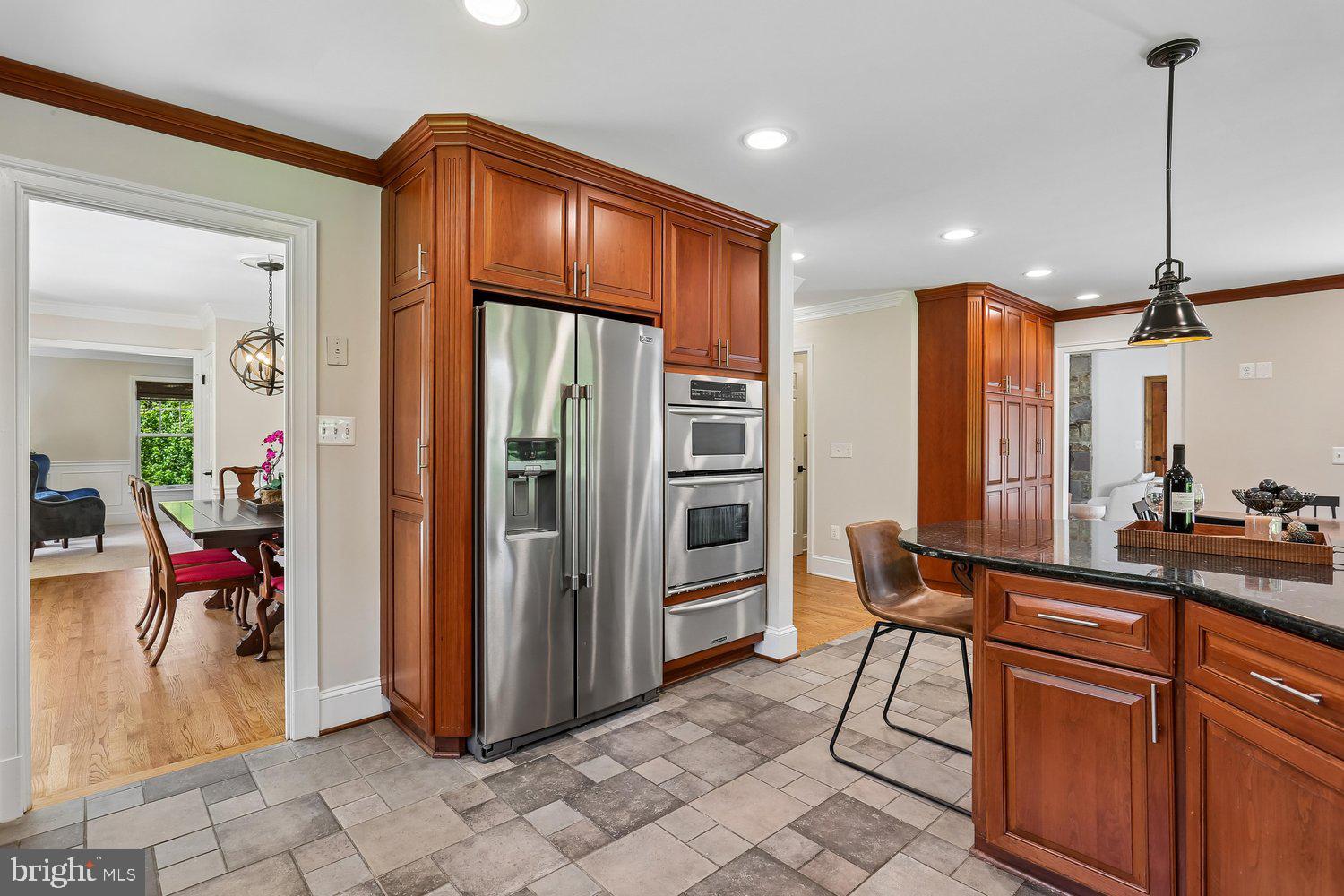 BURNHAM HILLS - Residential
