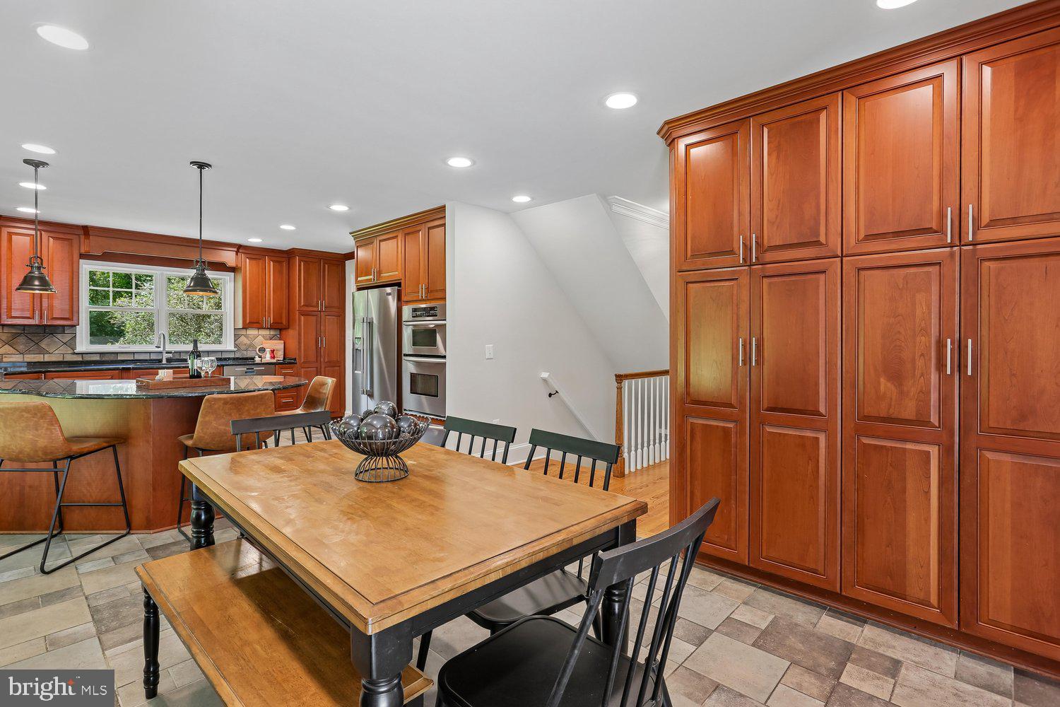 BURNHAM HILLS - Residential