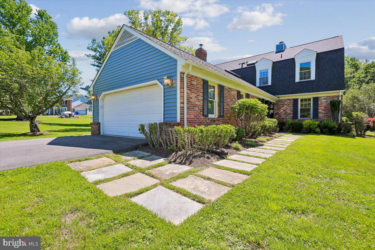 BURNHAM HILLS - Residential