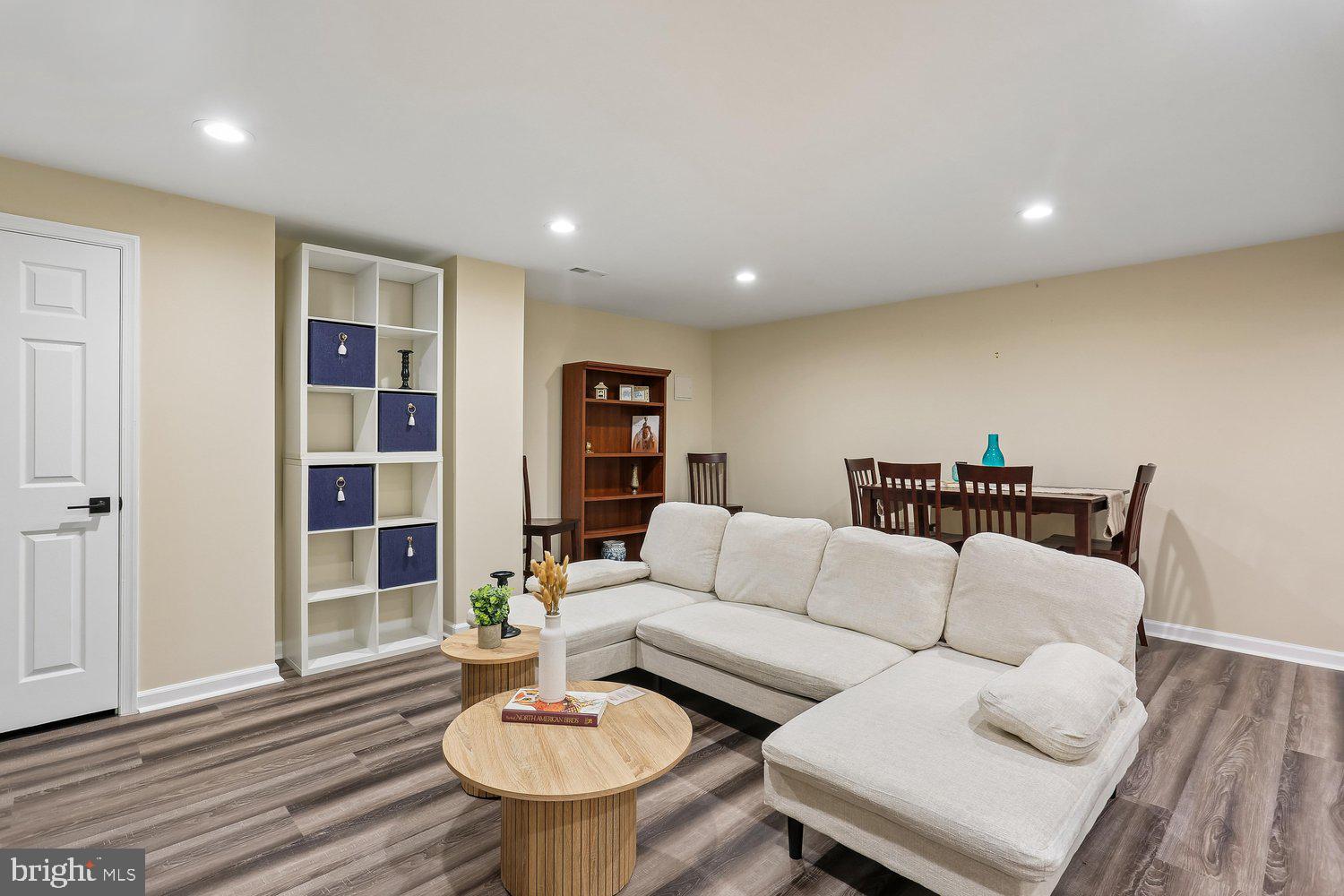 BURNHAM HILLS - Residential