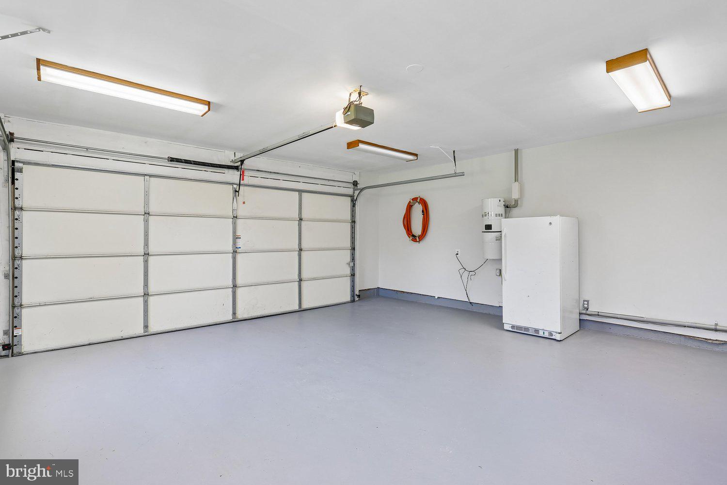 BURNHAM HILLS - Residential
