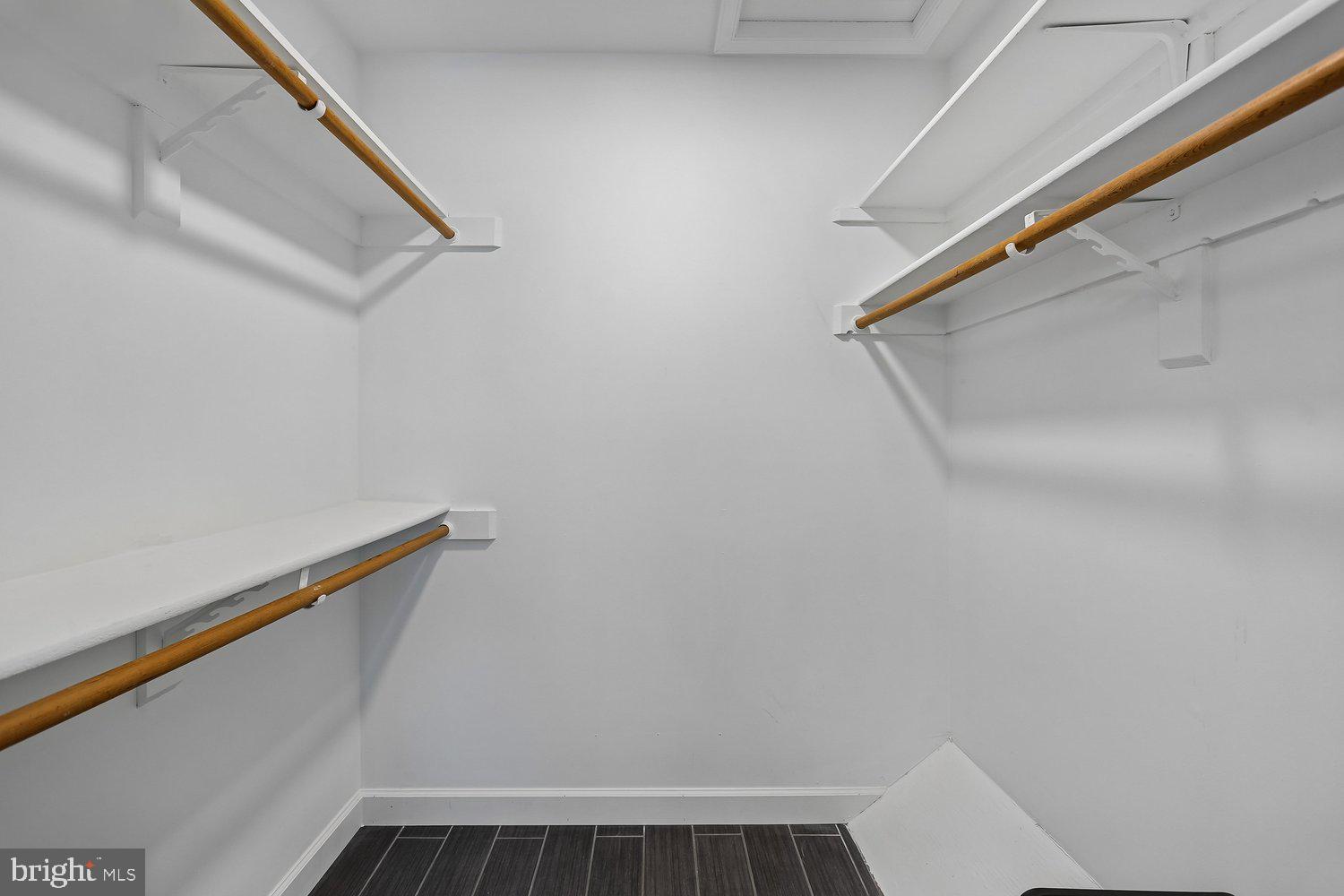 BURNHAM HILLS - Residential