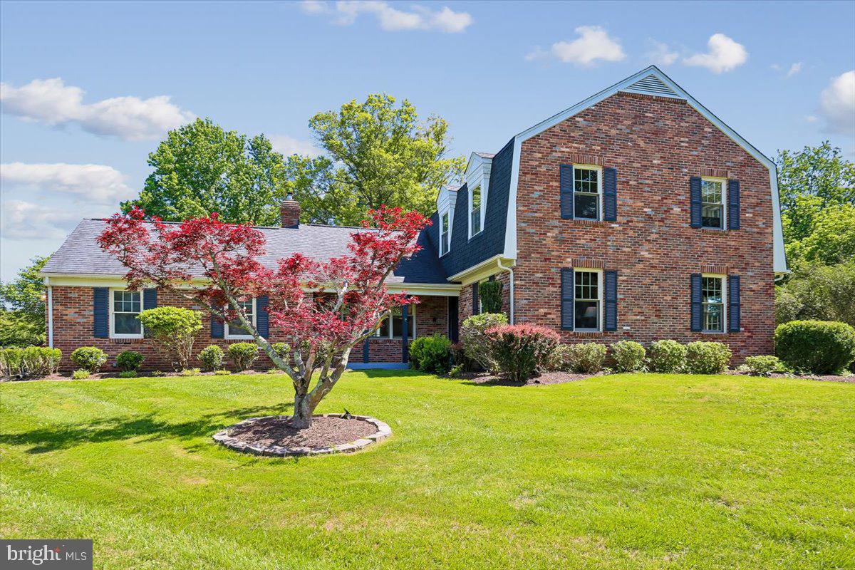BURNHAM HILLS - Residential