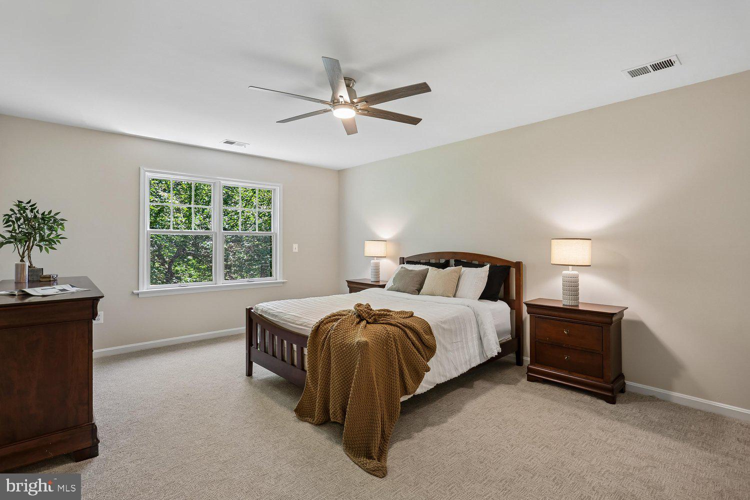 BURNHAM HILLS - Residential