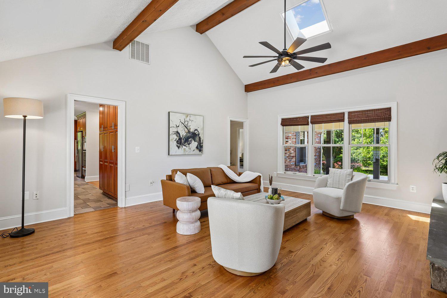 BURNHAM HILLS - Residential