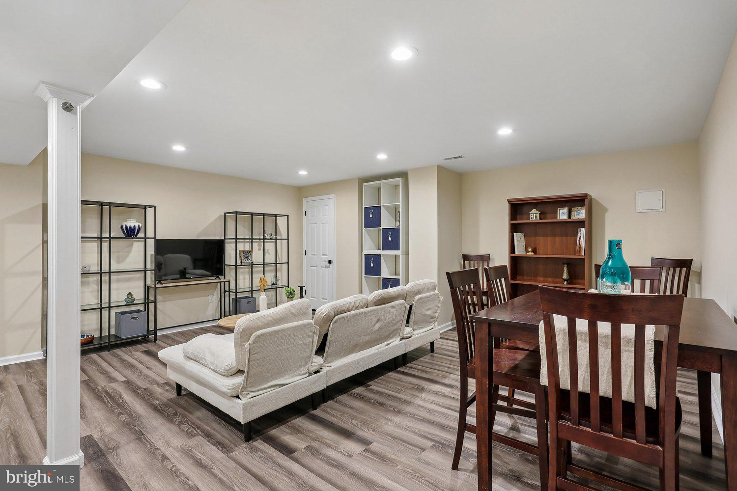 BURNHAM HILLS - Residential